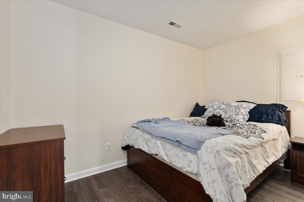 COLES RUN/PARKWAY WEST - Residential