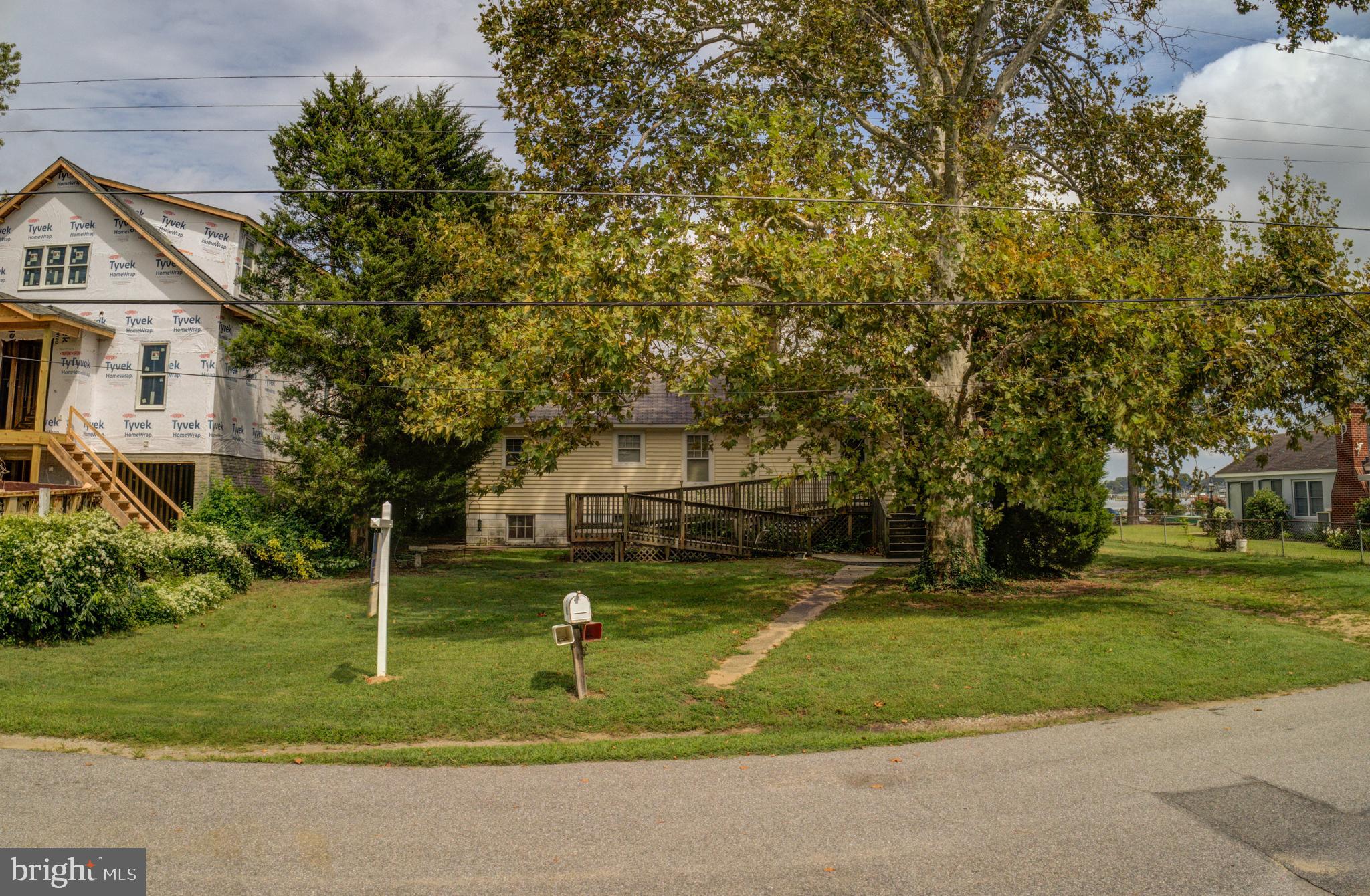 MAGOTHY MANOR - Residential