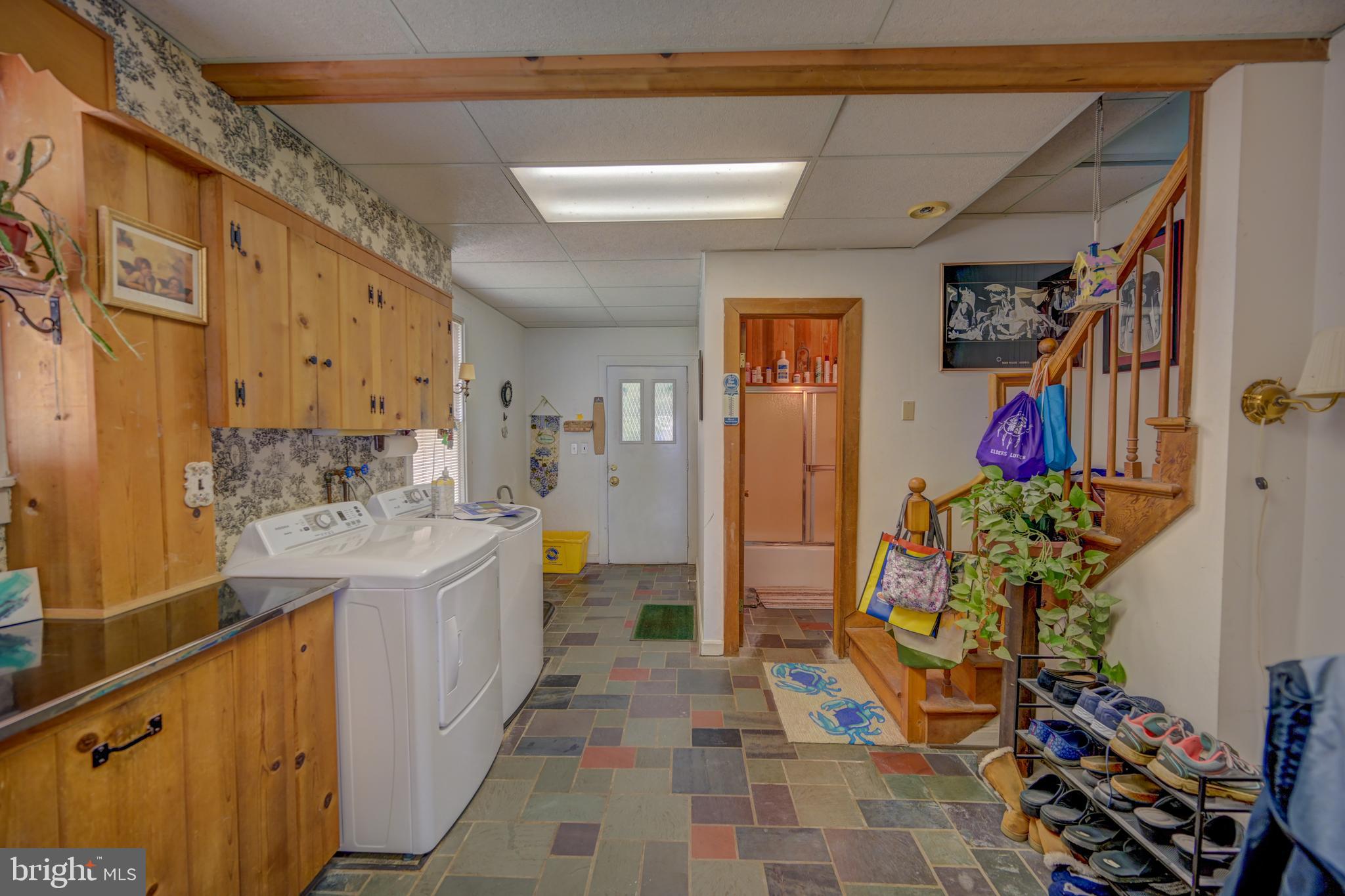 MAGOTHY MANOR - Residential