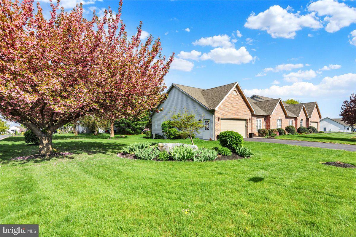 OLDE STONE WAY - Residential