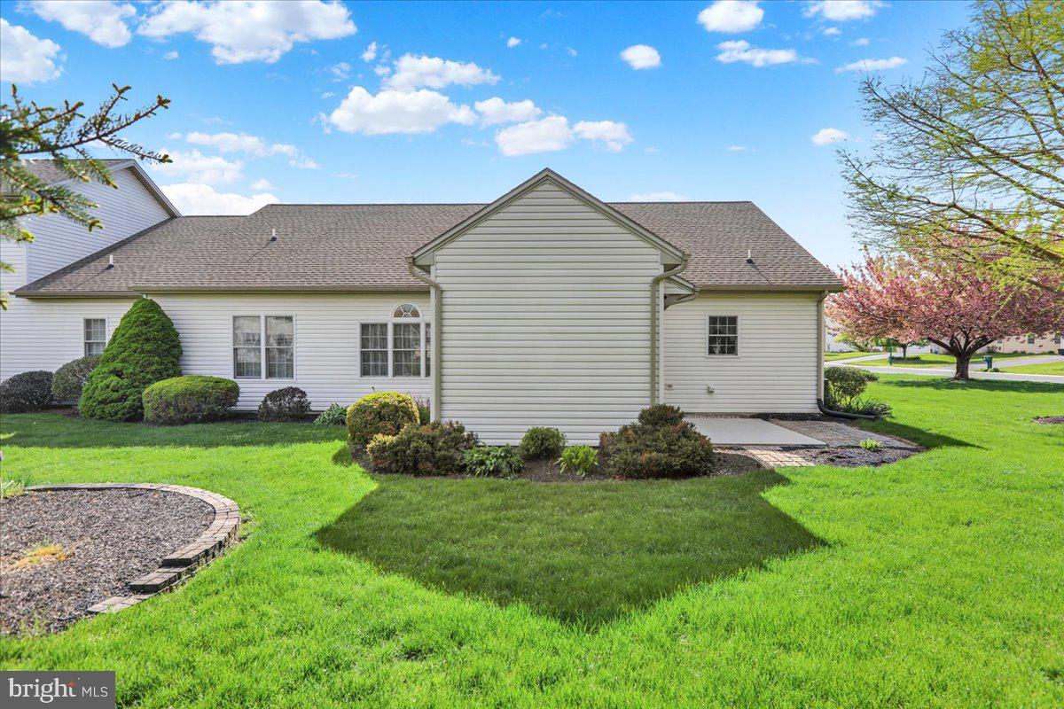 OLDE STONE WAY - Residential