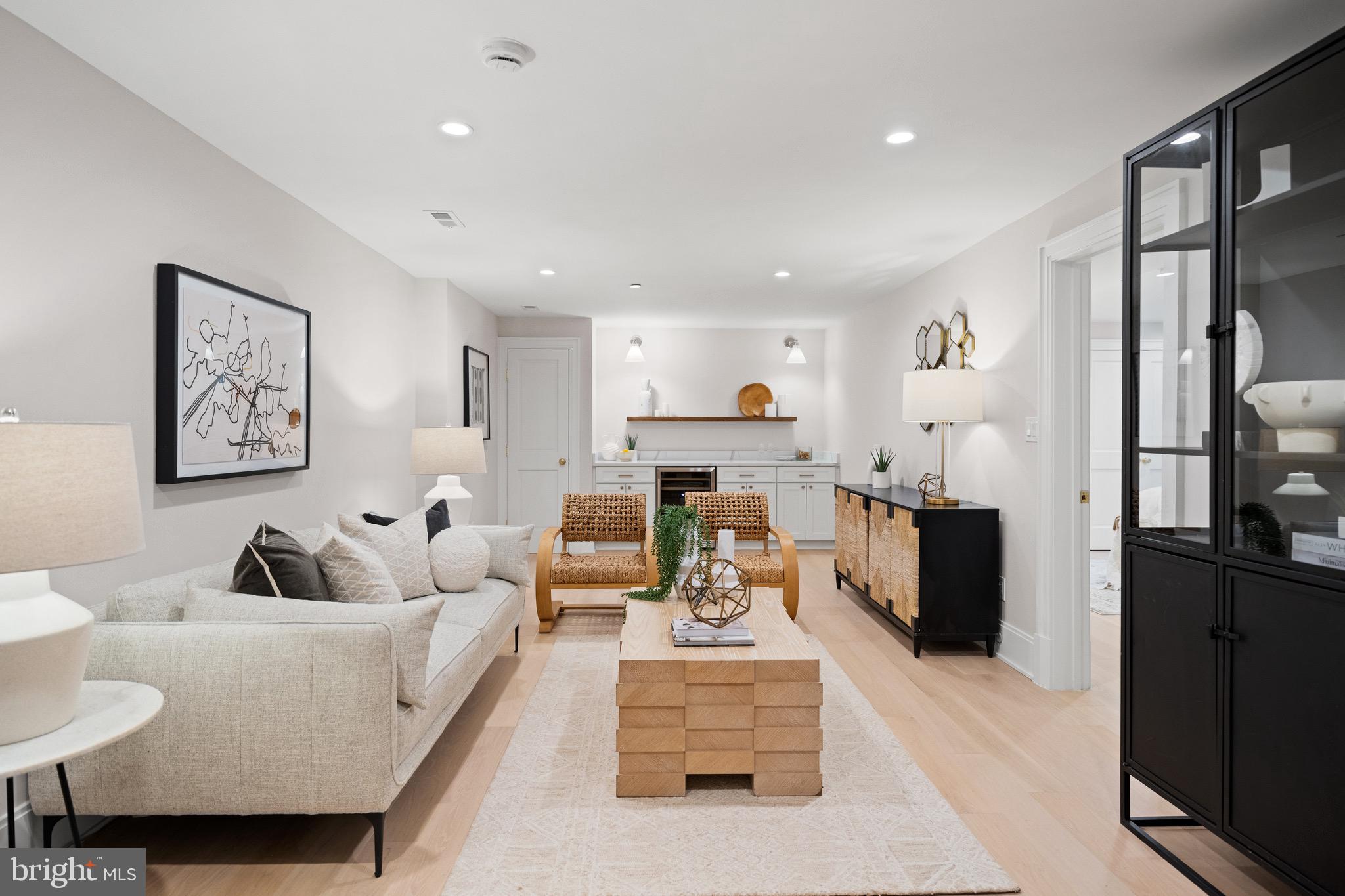 SPRING VALLEY - Residential