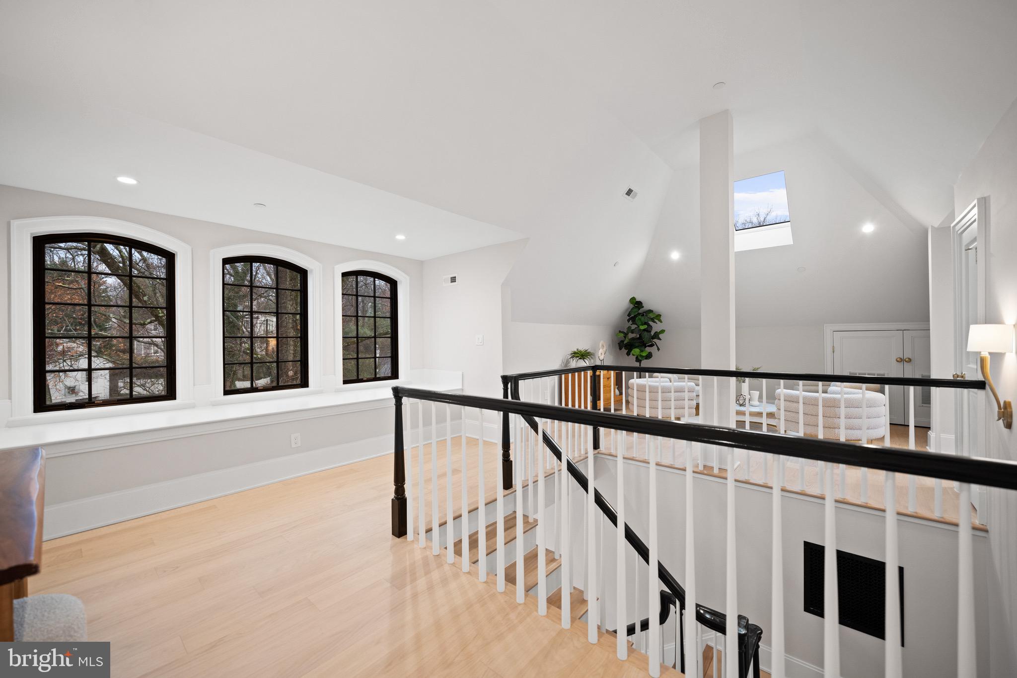 SPRING VALLEY - Residential