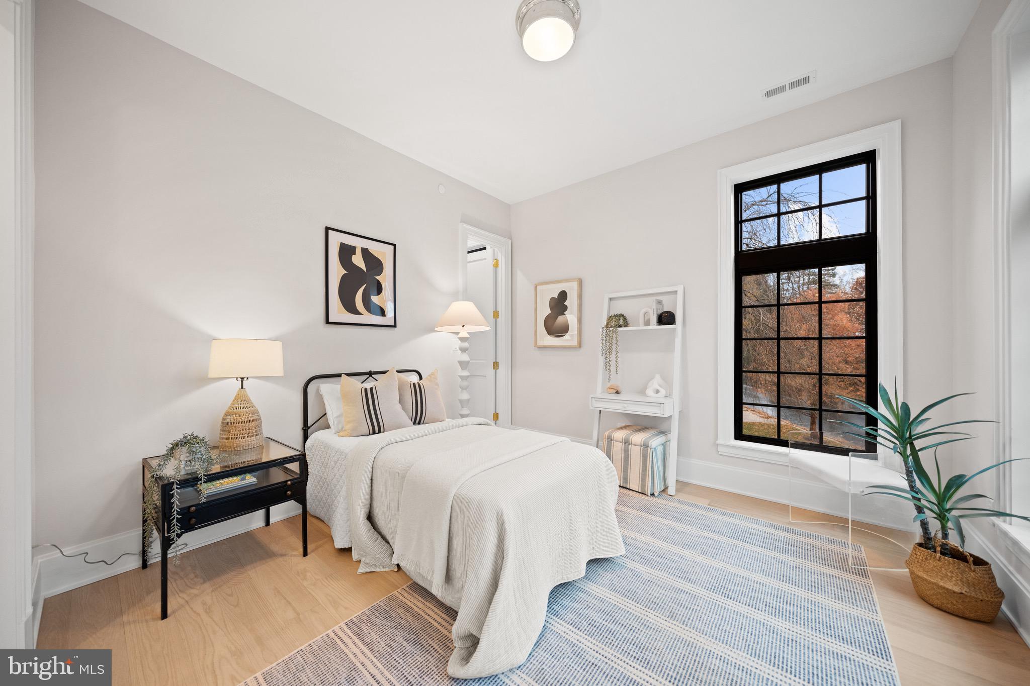 SPRING VALLEY - Residential