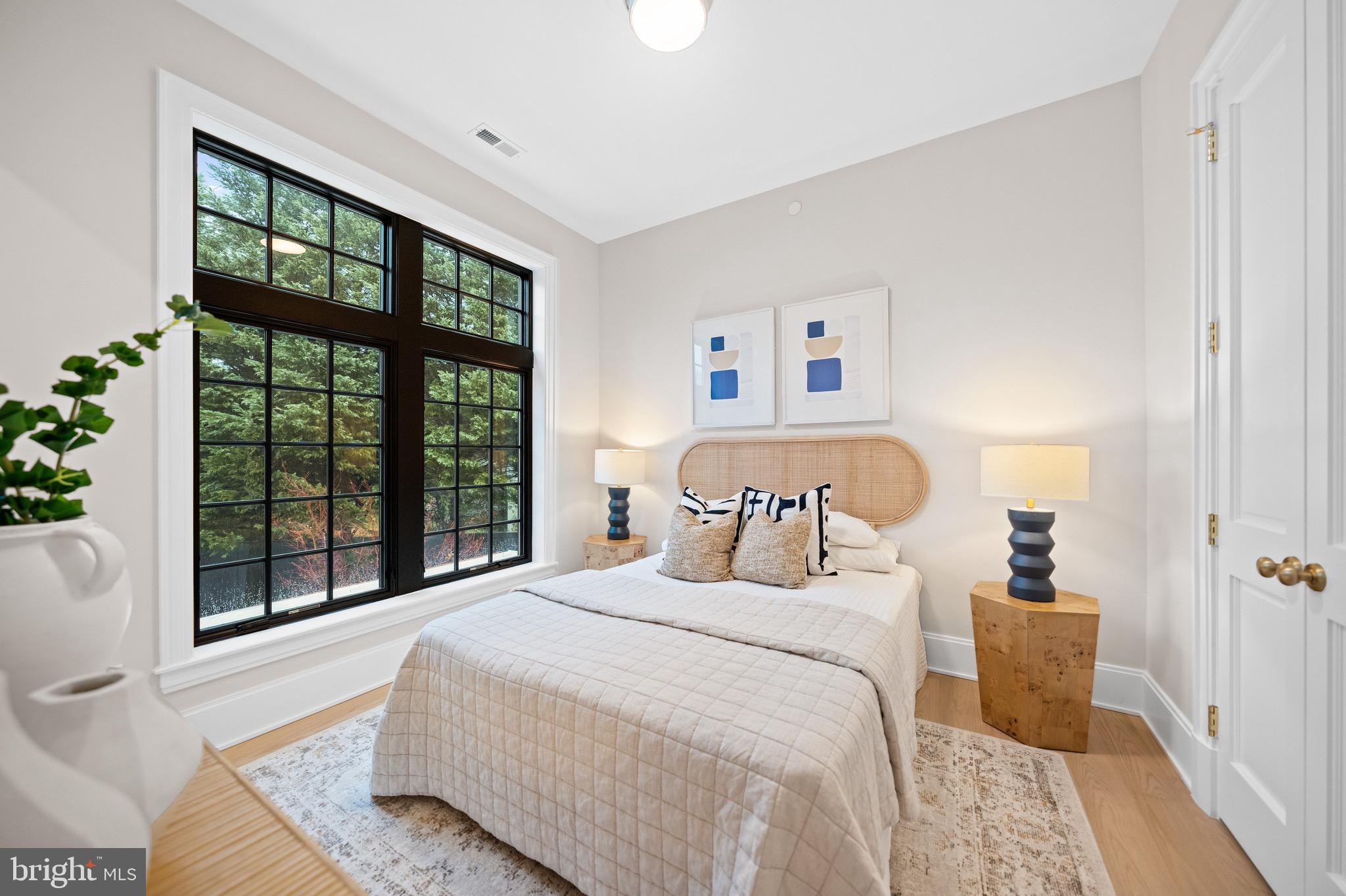 SPRING VALLEY - Residential
