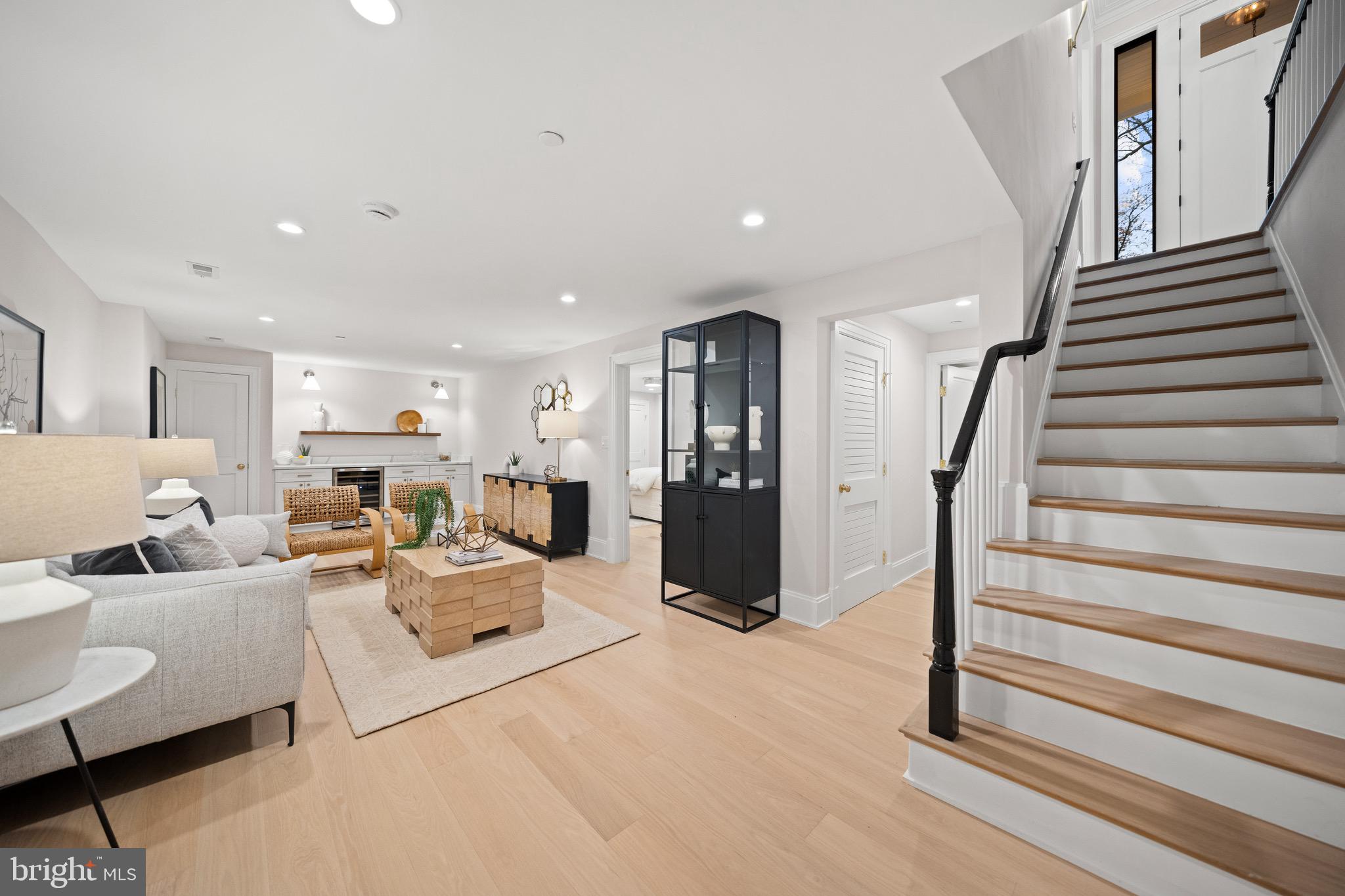 SPRING VALLEY - Residential
