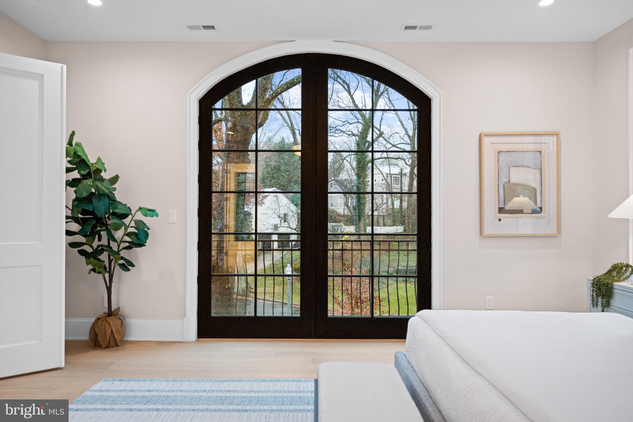 SPRING VALLEY - Residential