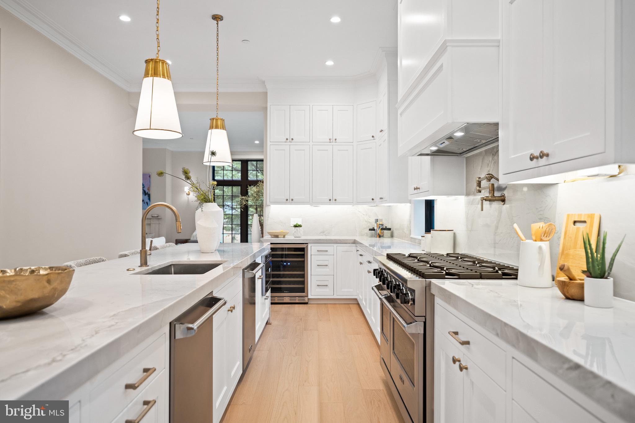 SPRING VALLEY - Residential