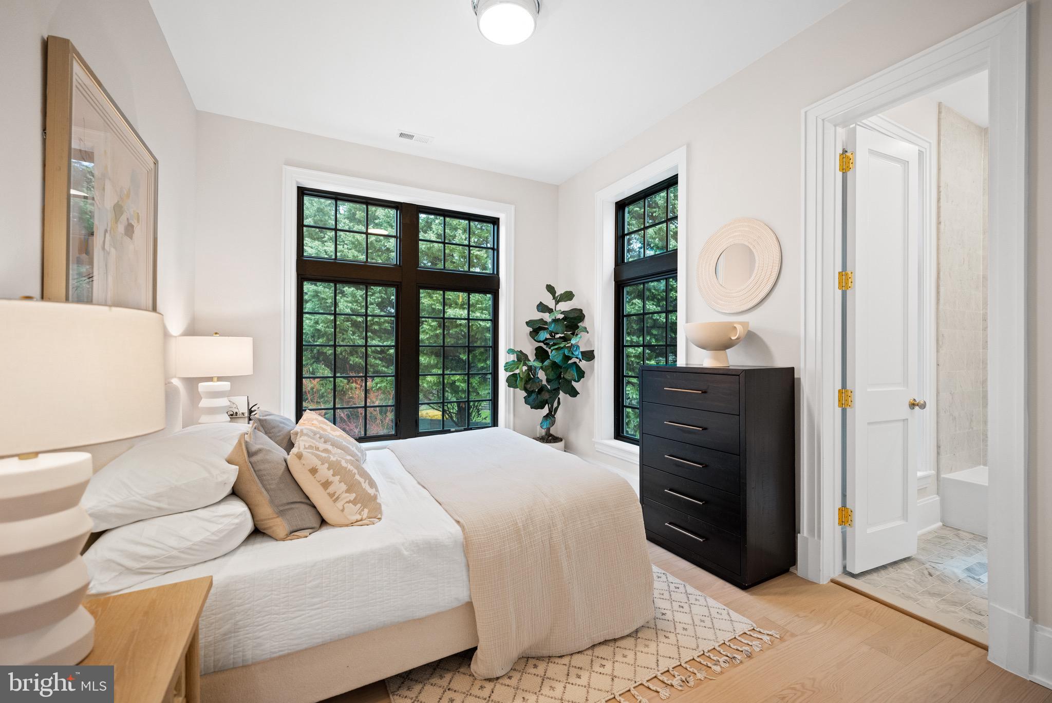 SPRING VALLEY - Residential