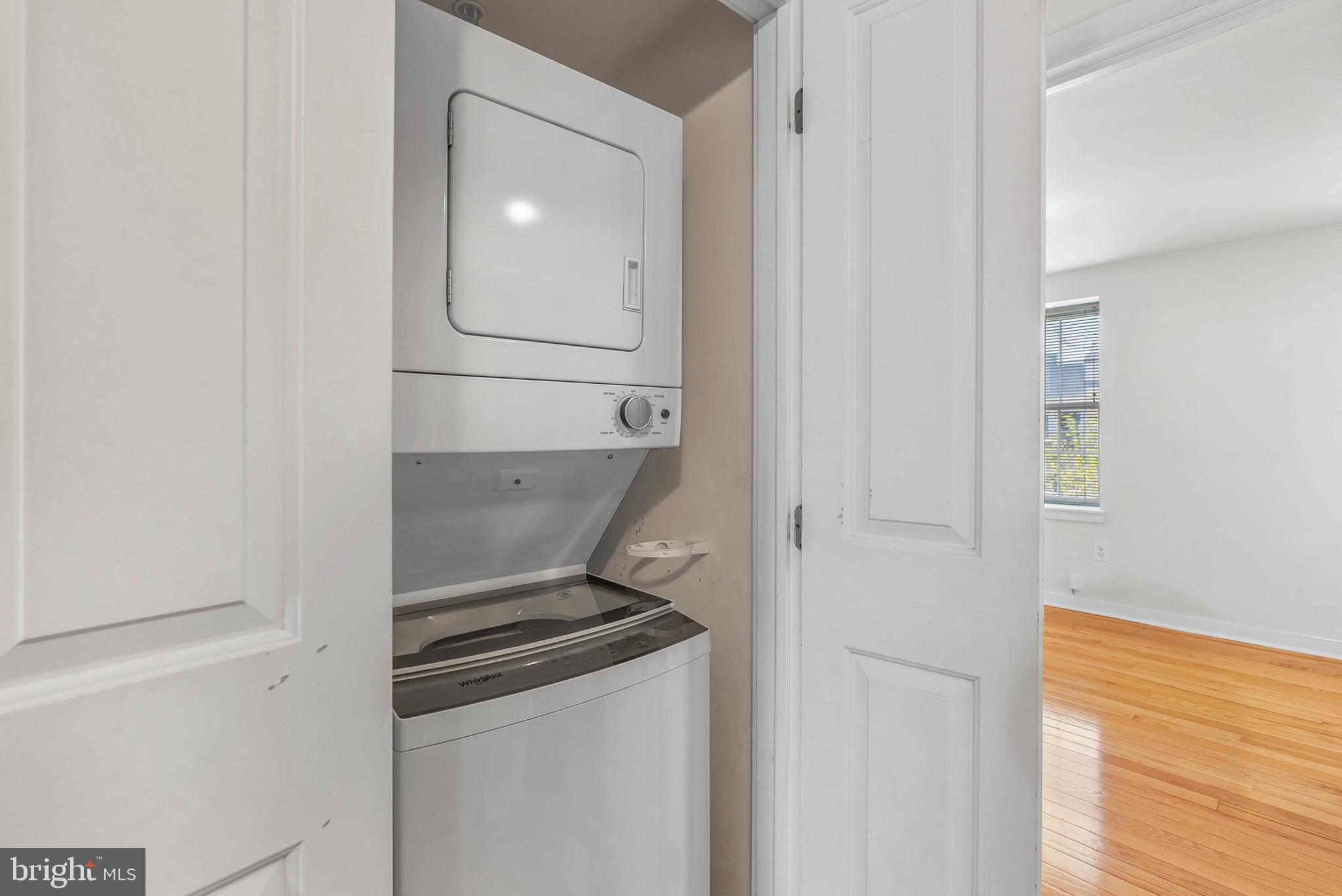 SOCIETY HILL - Residential Lease