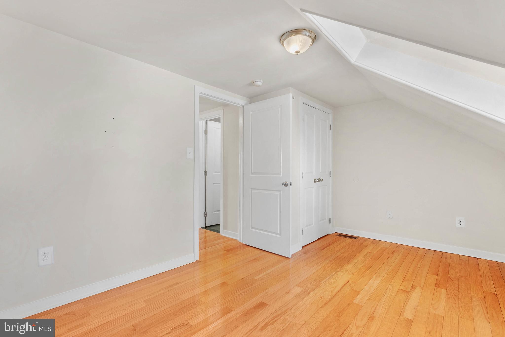 SOCIETY HILL - Residential Lease