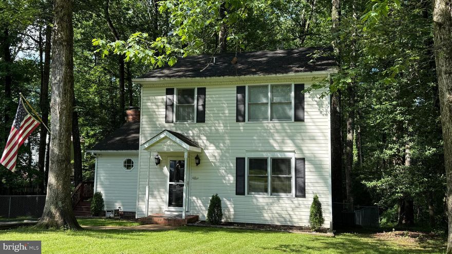 Lovely 3 bedroom 2.5 bath Colonial in the Hollybrooke neighborhood. Situated on a large .44 acre lot with mature trees. Family room off the kitchen with vaulted ceiling, fireplace with beautiful wood mantel, and sliding doors leading out to a large 13x20 deck. Fenced rear yard with shed for extra storage. Laundry/mud room also on main level. Neighborhood amenities include an outdoor pool, playground, and picnic area.