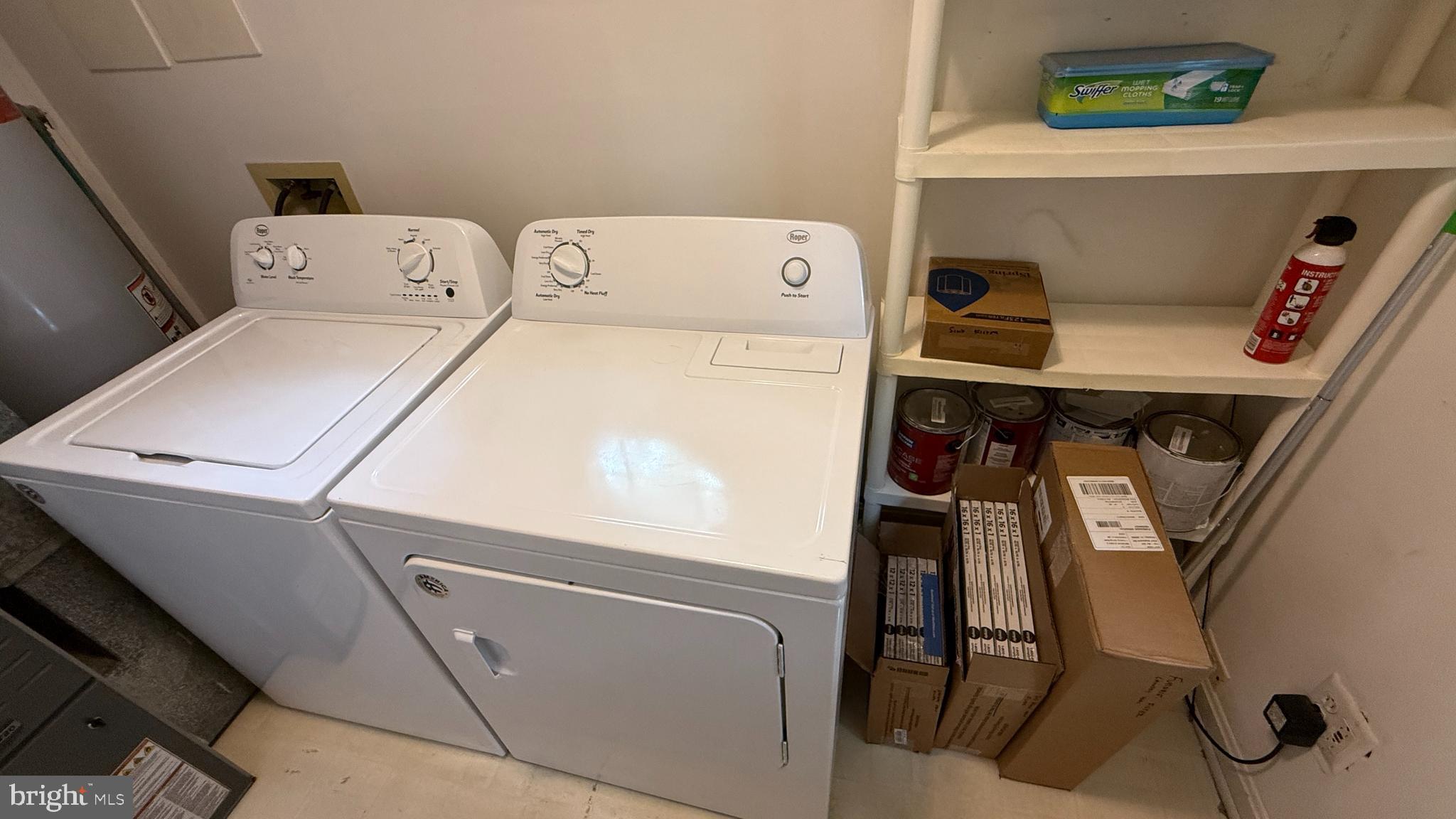 HOLLEYBROOKE - Residential Lease