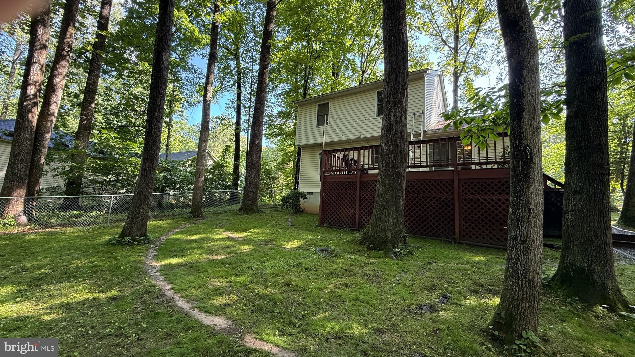 HOLLEYBROOKE - Residential Lease