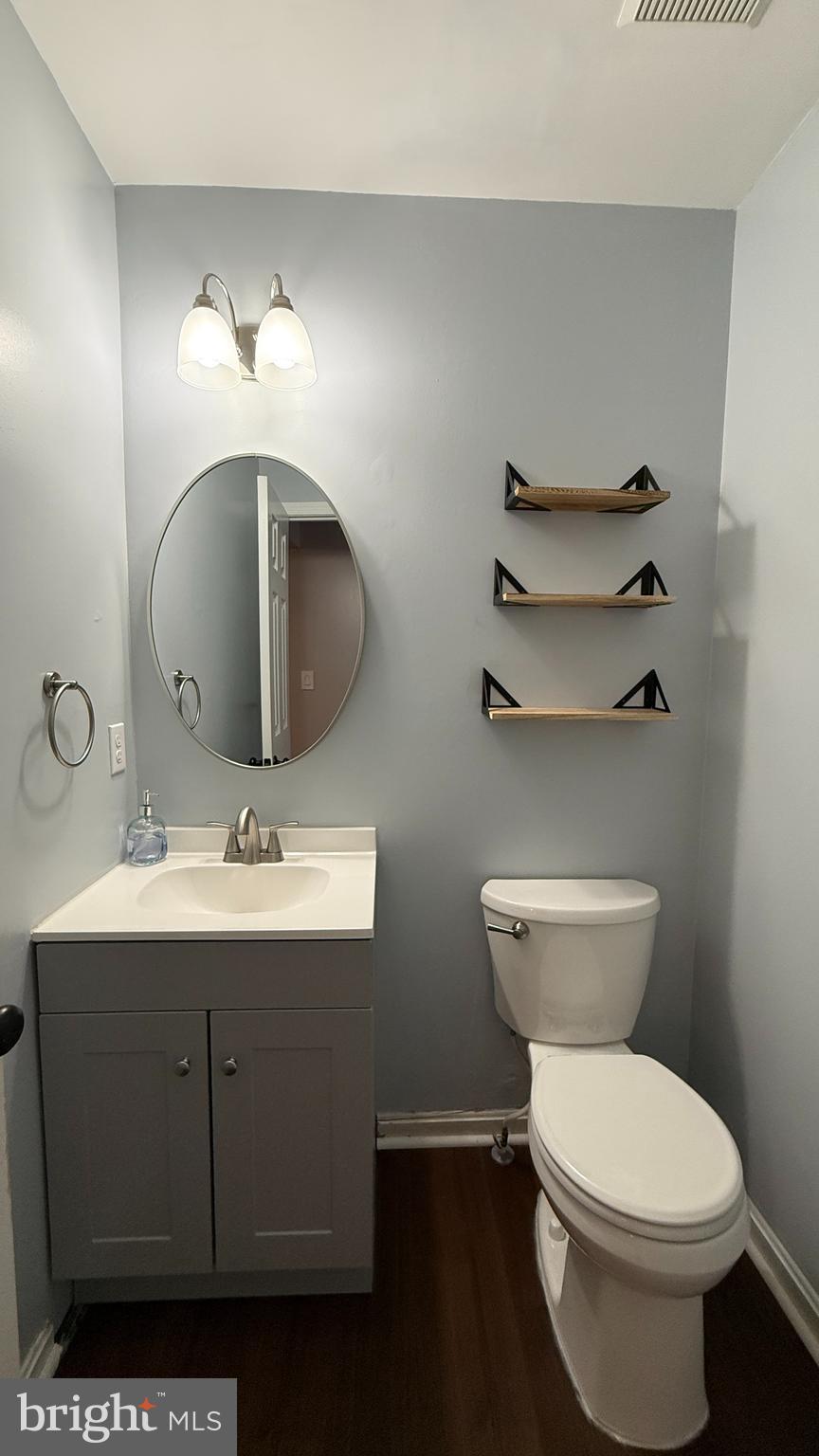 HOLLEYBROOKE - Residential Lease