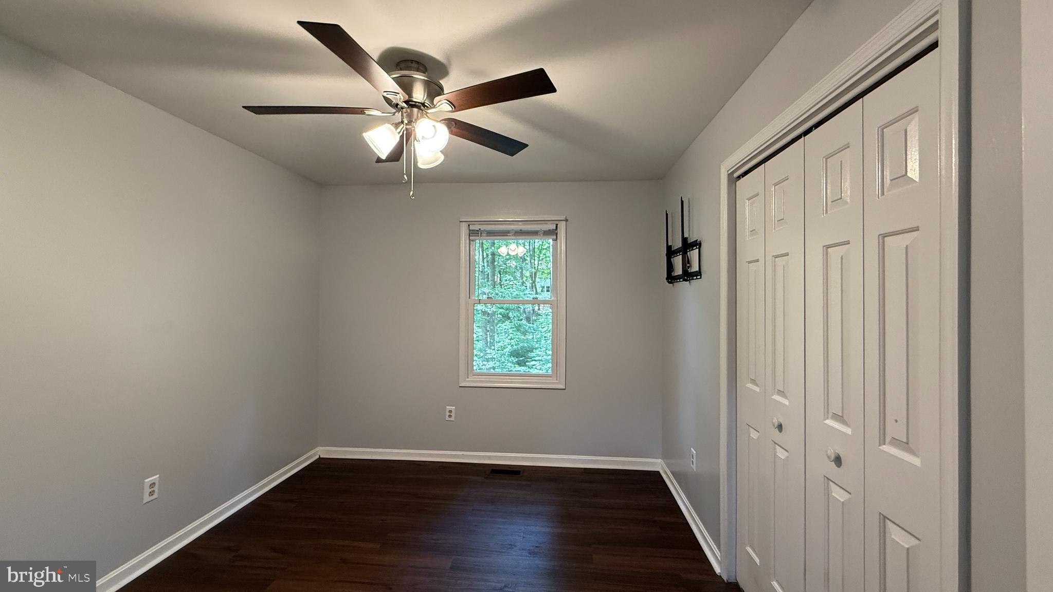 HOLLEYBROOKE - Residential Lease