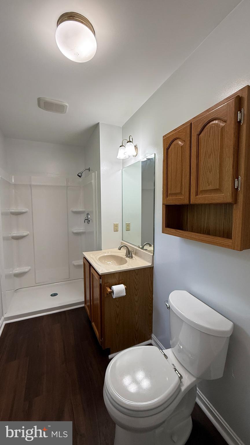 HOLLEYBROOKE - Residential Lease