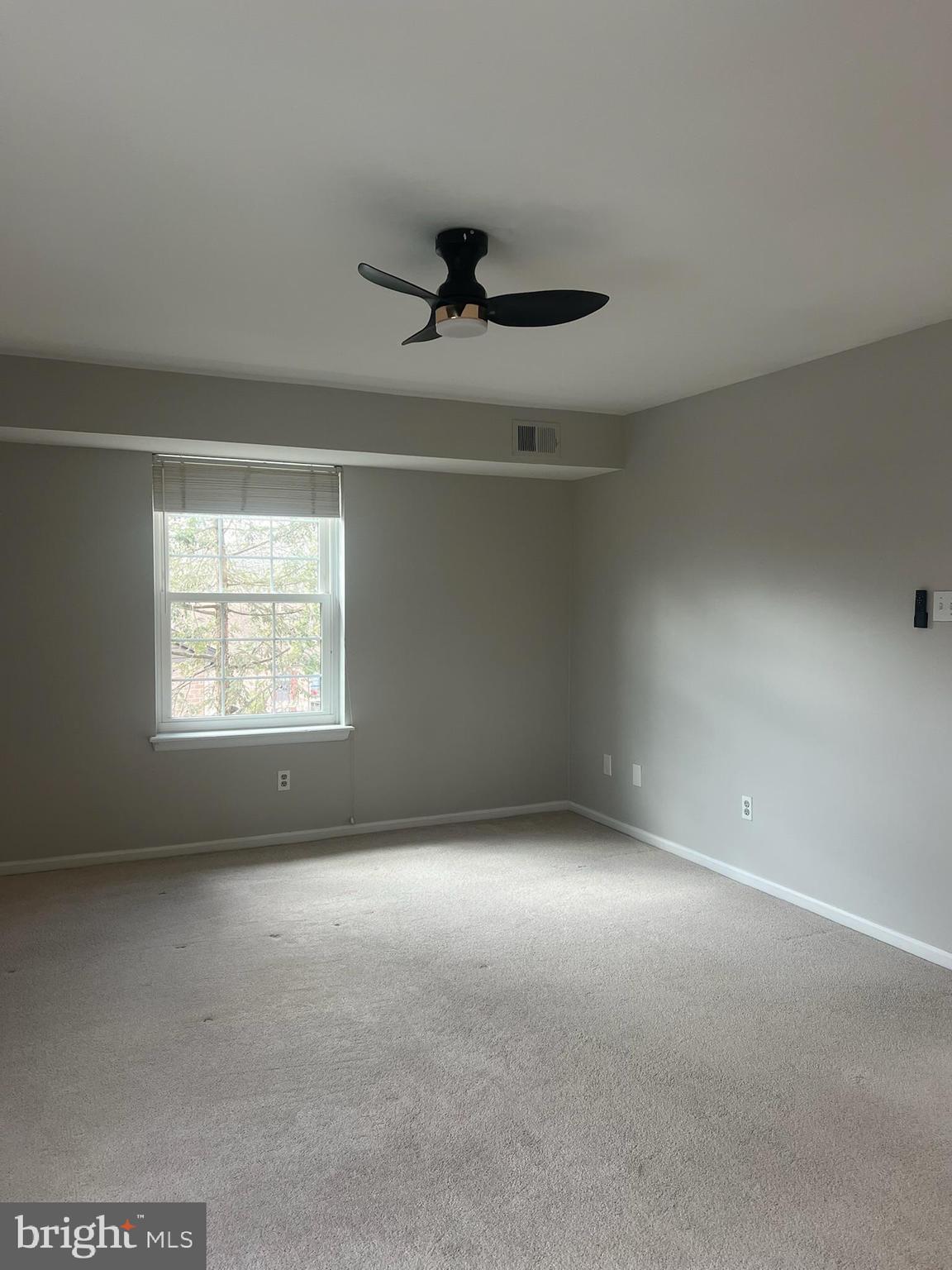 EAGLES RIDGE - Residential Lease