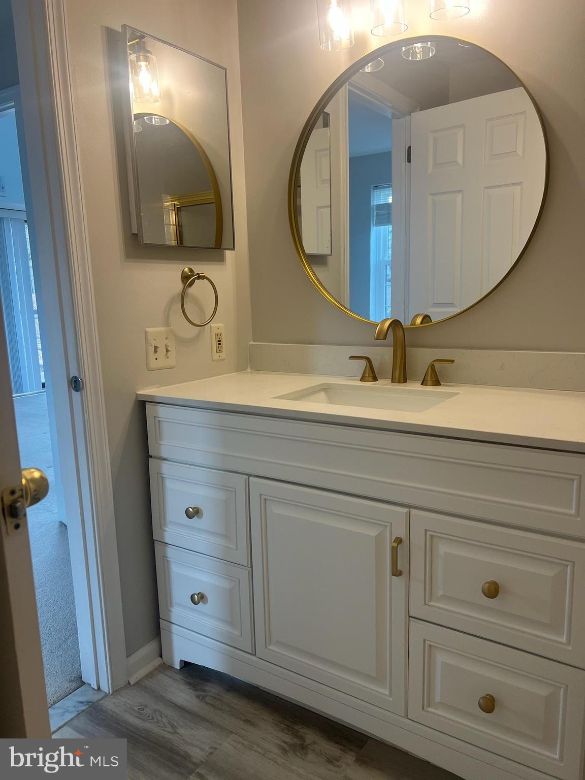 EAGLES RIDGE - Residential Lease