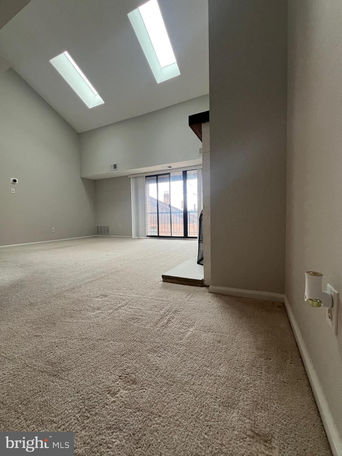 EAGLES RIDGE - Residential Lease