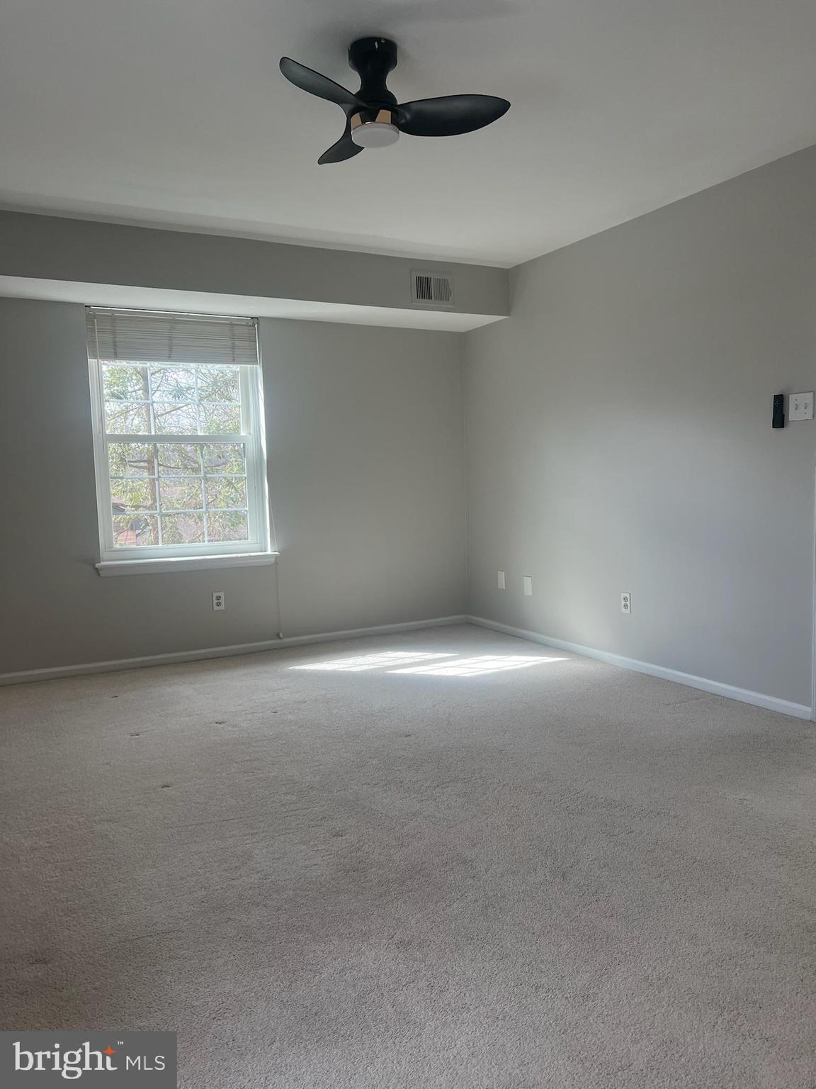 EAGLES RIDGE - Residential Lease