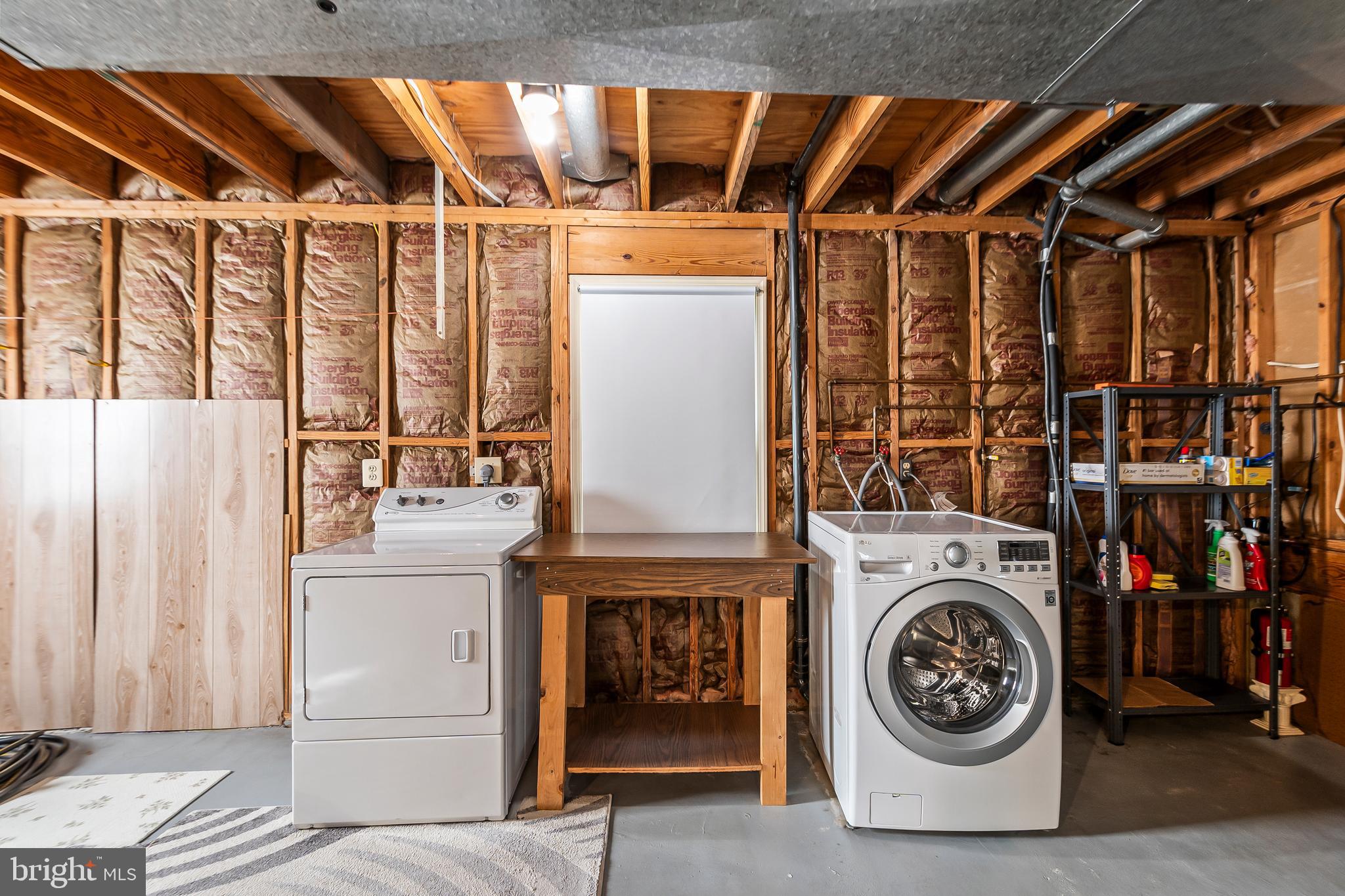 LAKEWOOD HILLS - Residential