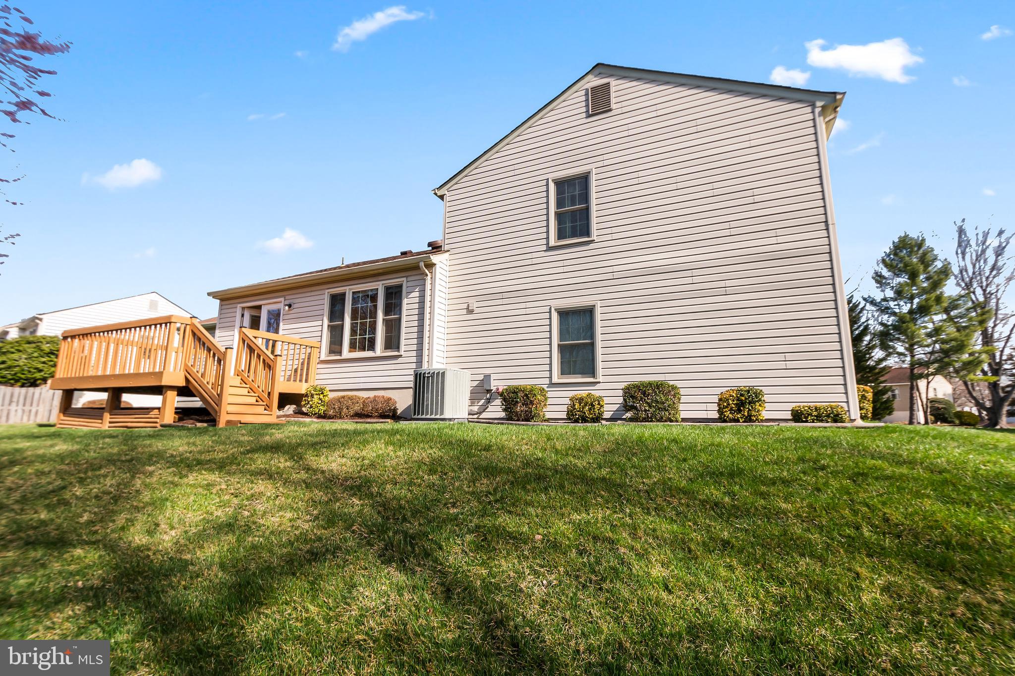 LAKEWOOD HILLS - Residential