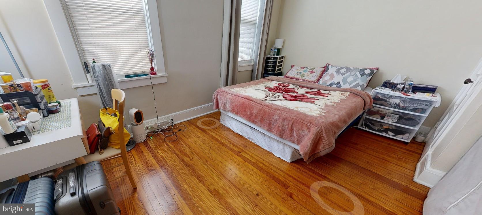 MILL HILL - Residential