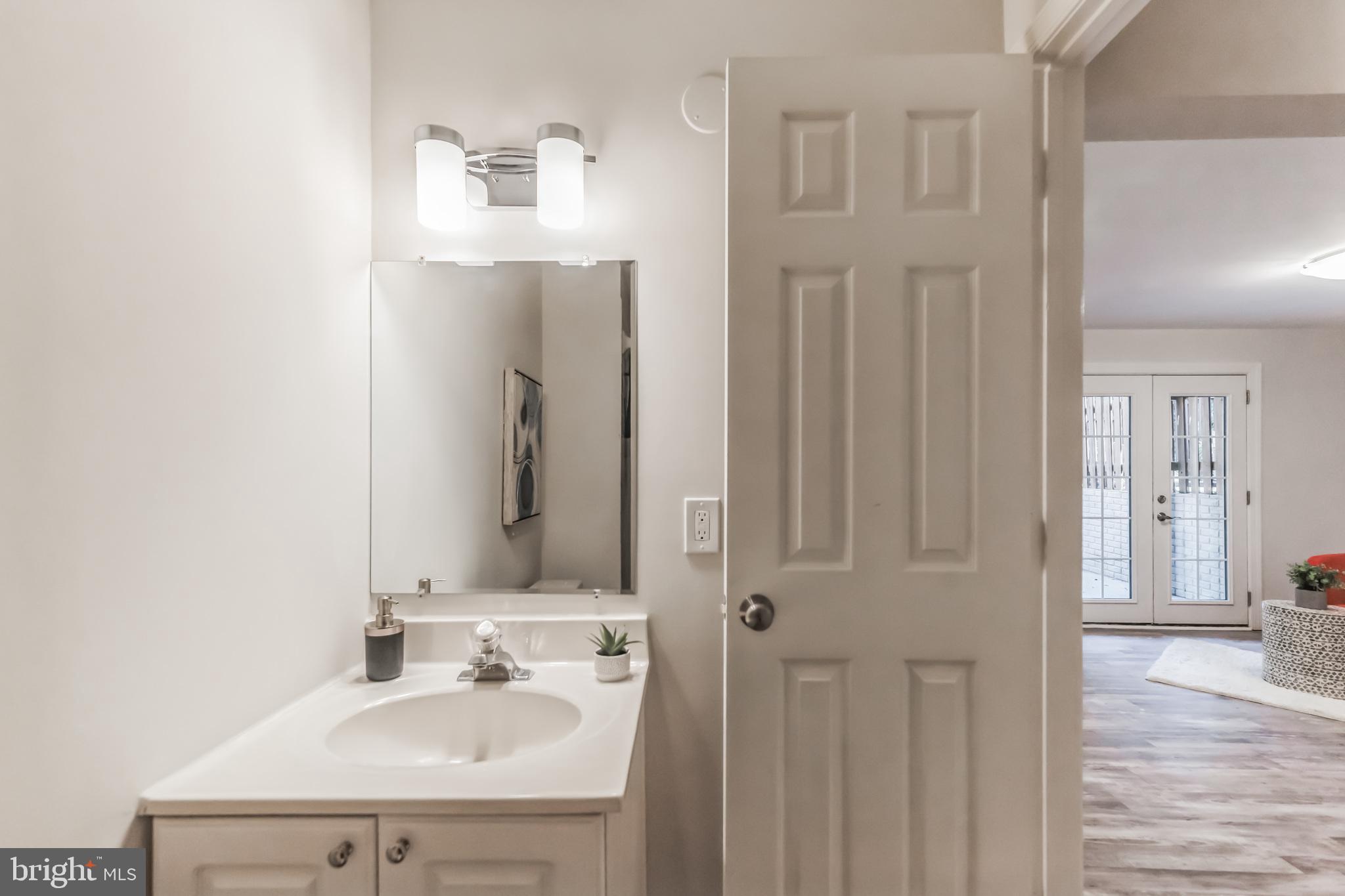 KINGSTOWNE - Residential