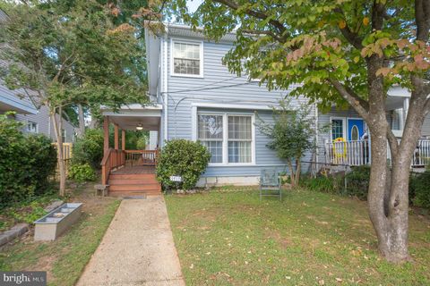 Photo of 3415 Embry Street, SILVER SPRING, MD 20902 (MLS # MDMC2199402)