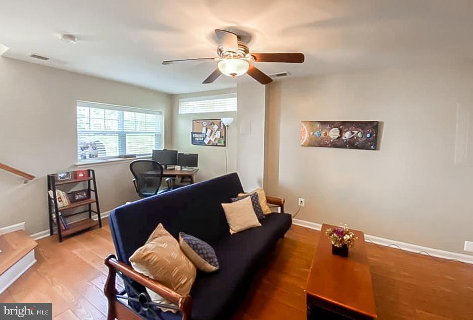 PEMBROOKE - Residential Lease