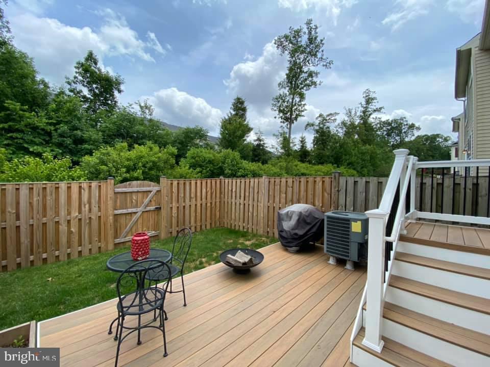 PEMBROOKE - Residential Lease