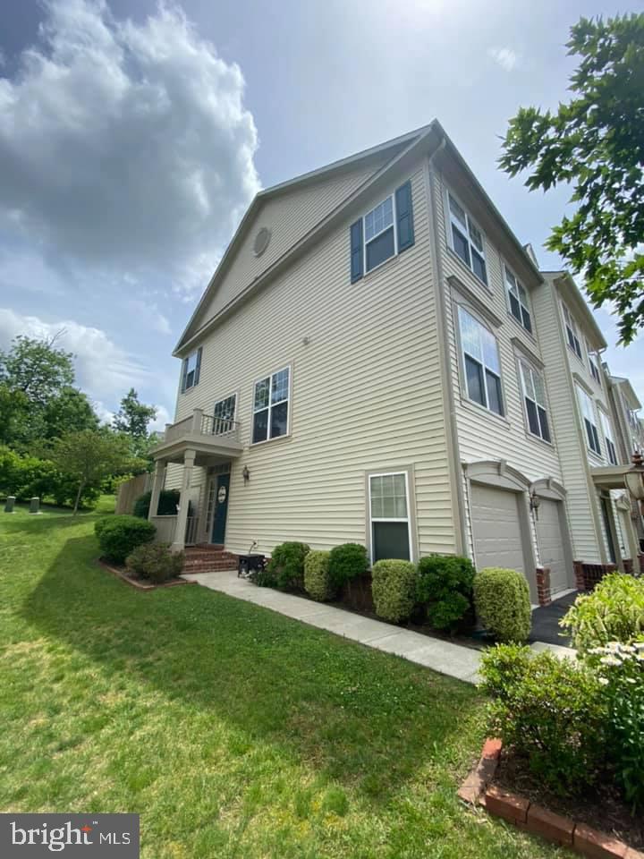 PEMBROOKE - Residential Lease