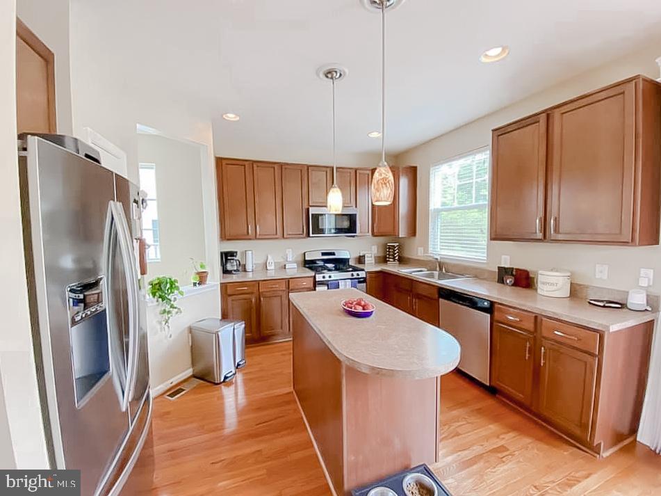 PEMBROOKE - Residential Lease