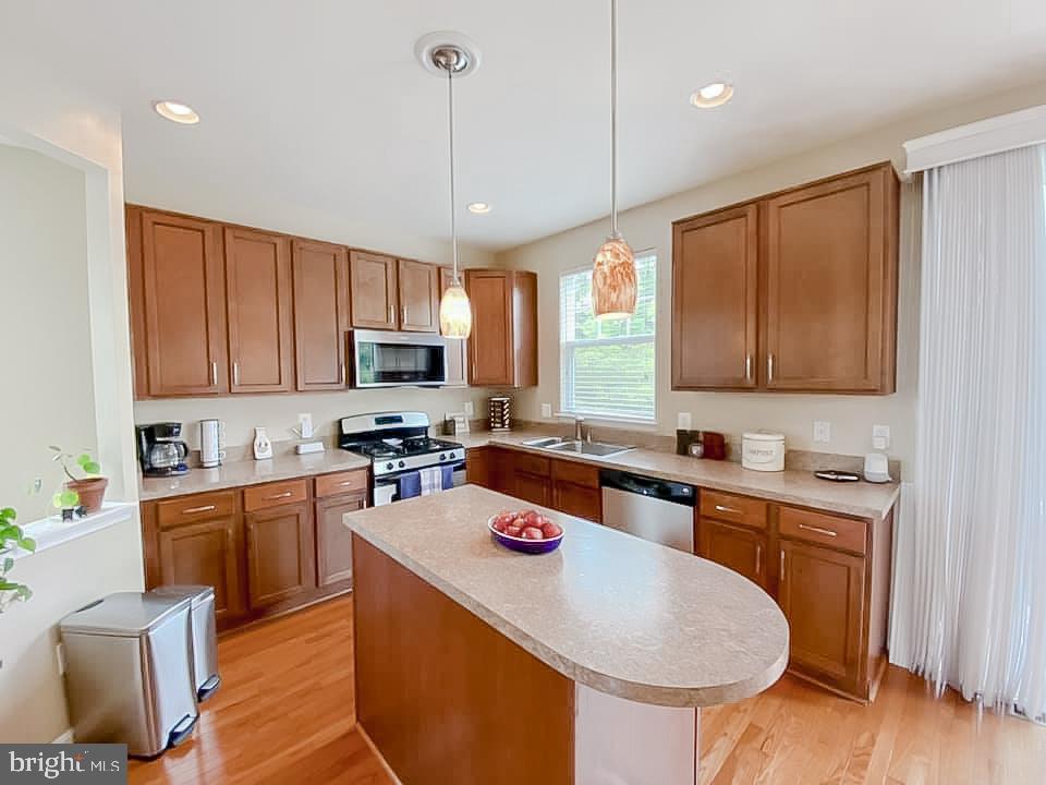 PEMBROOKE - Residential Lease