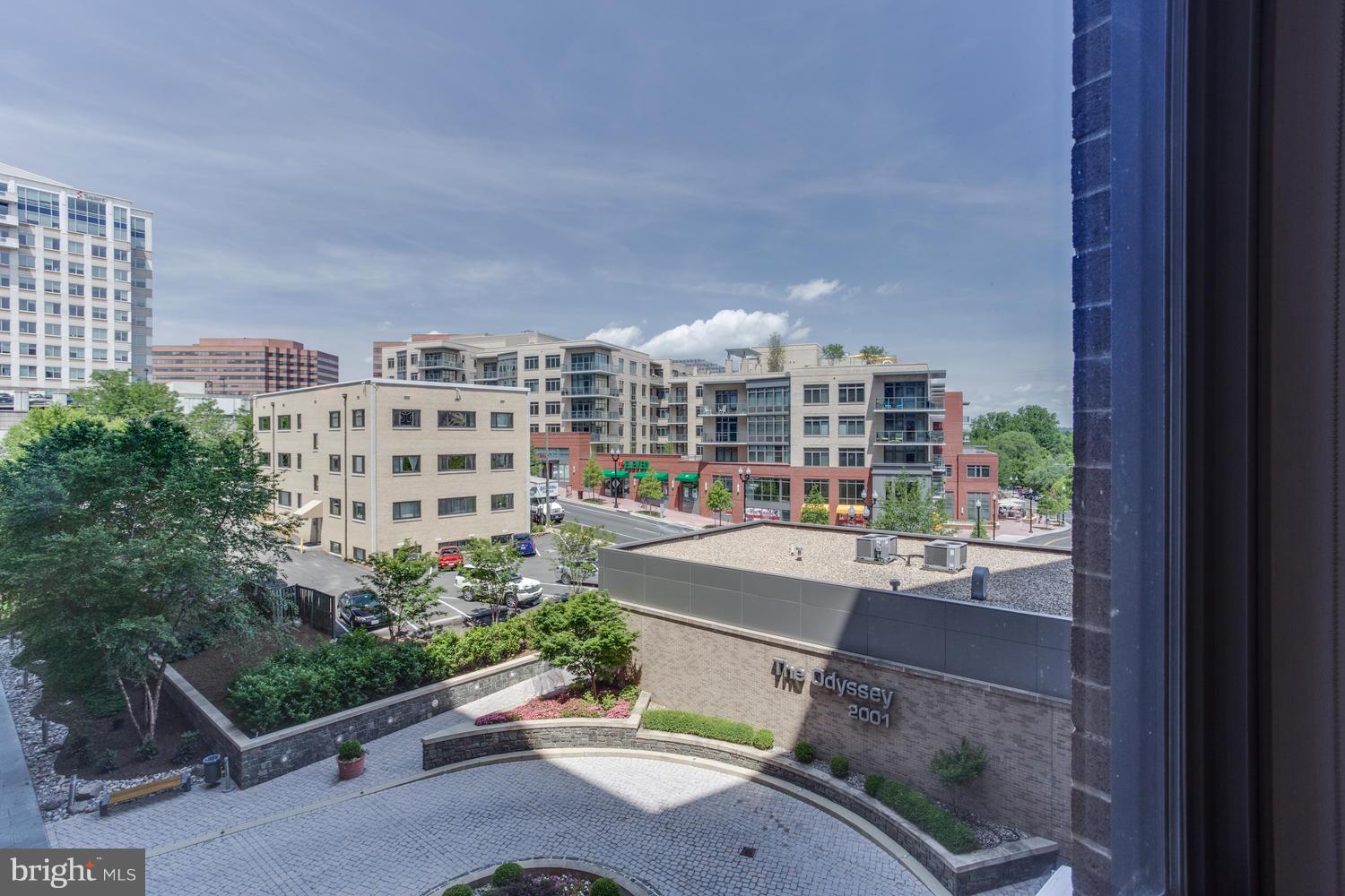 COURTHOUSE - Residential