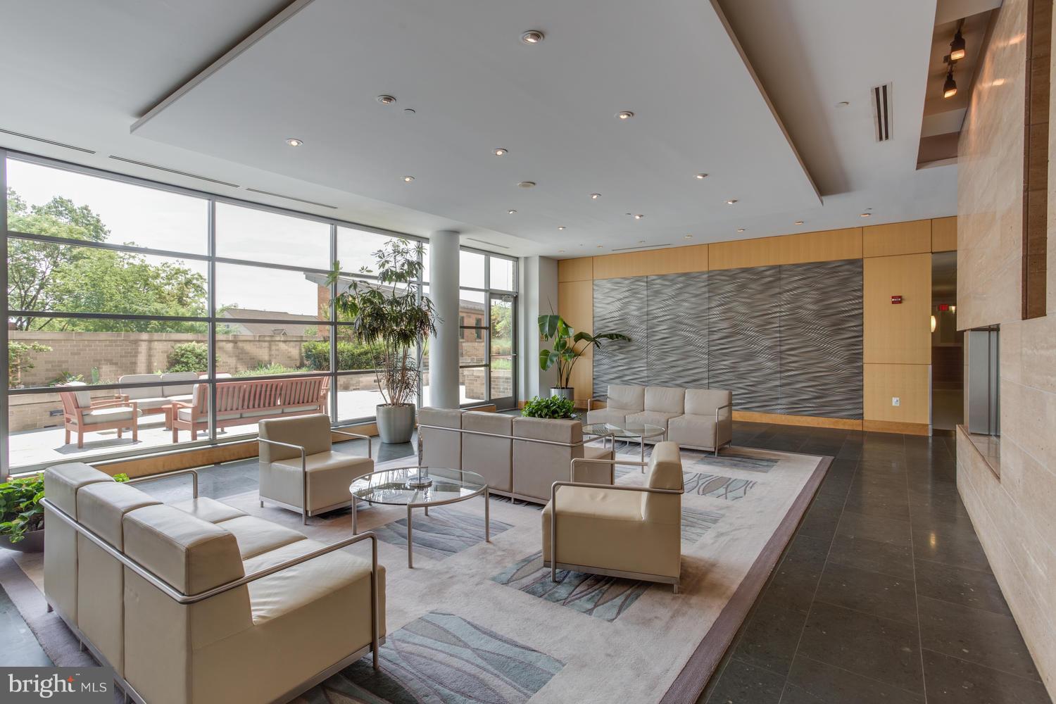 COURTHOUSE - Residential