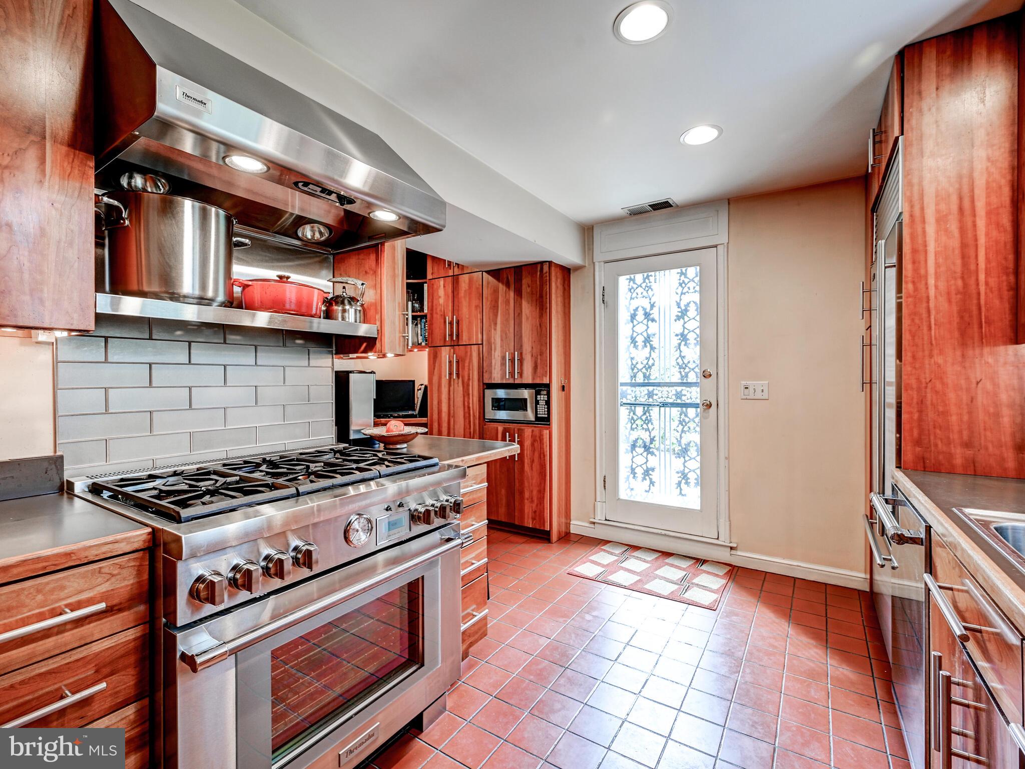 HOMELAND HISTORIC DISTRICT - Residential