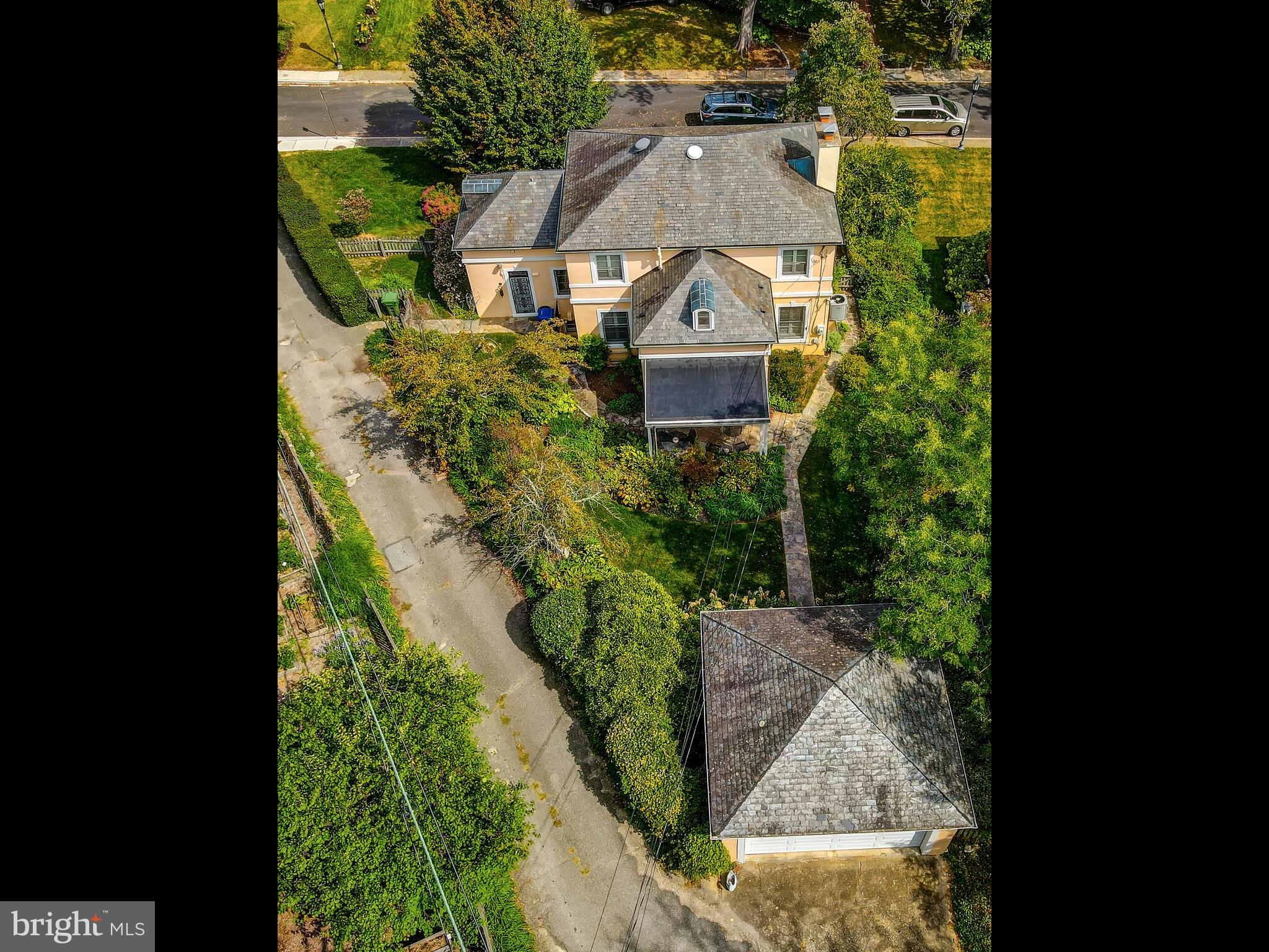 HOMELAND HISTORIC DISTRICT - Residential