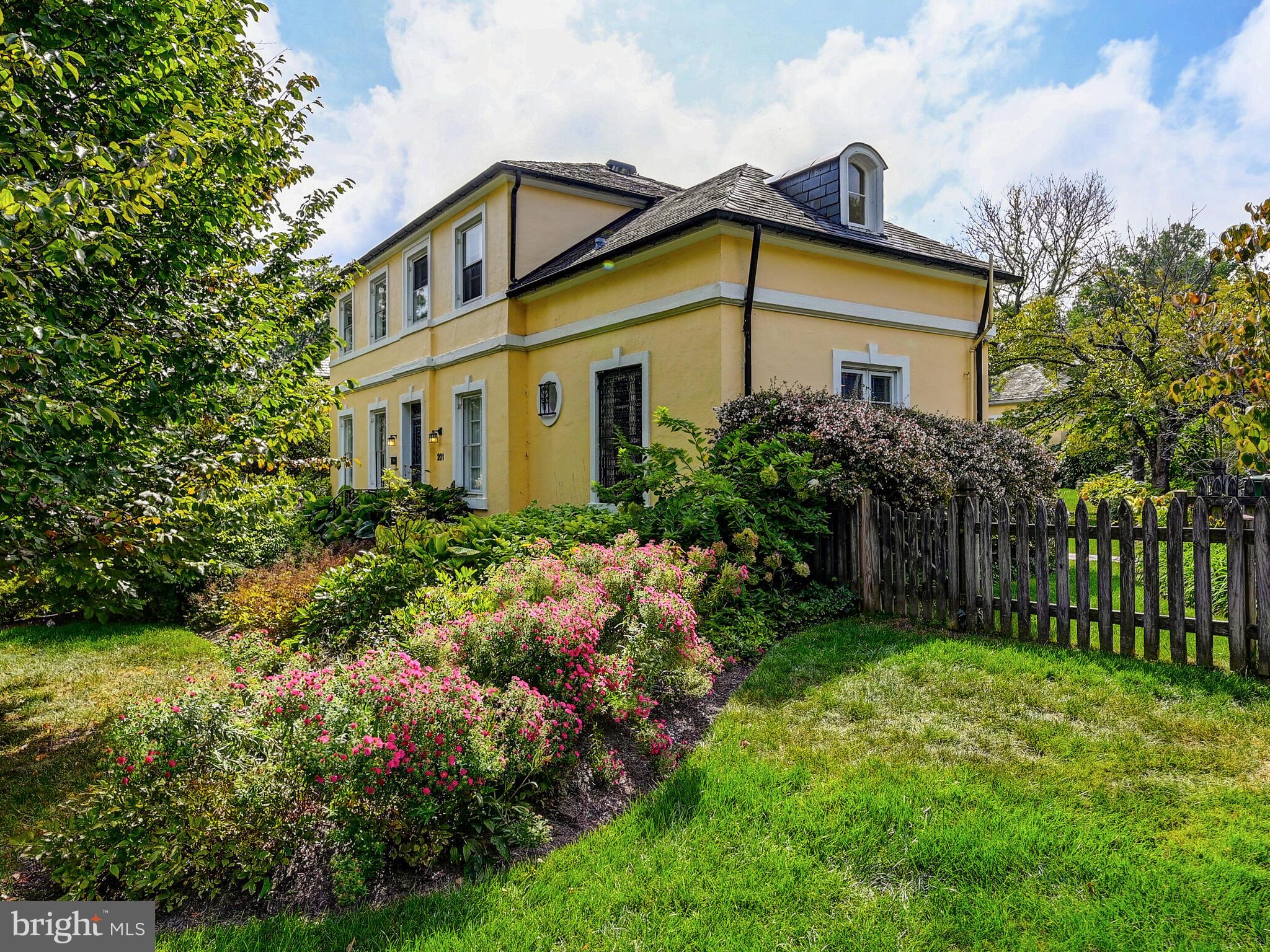 HOMELAND HISTORIC DISTRICT - Residential