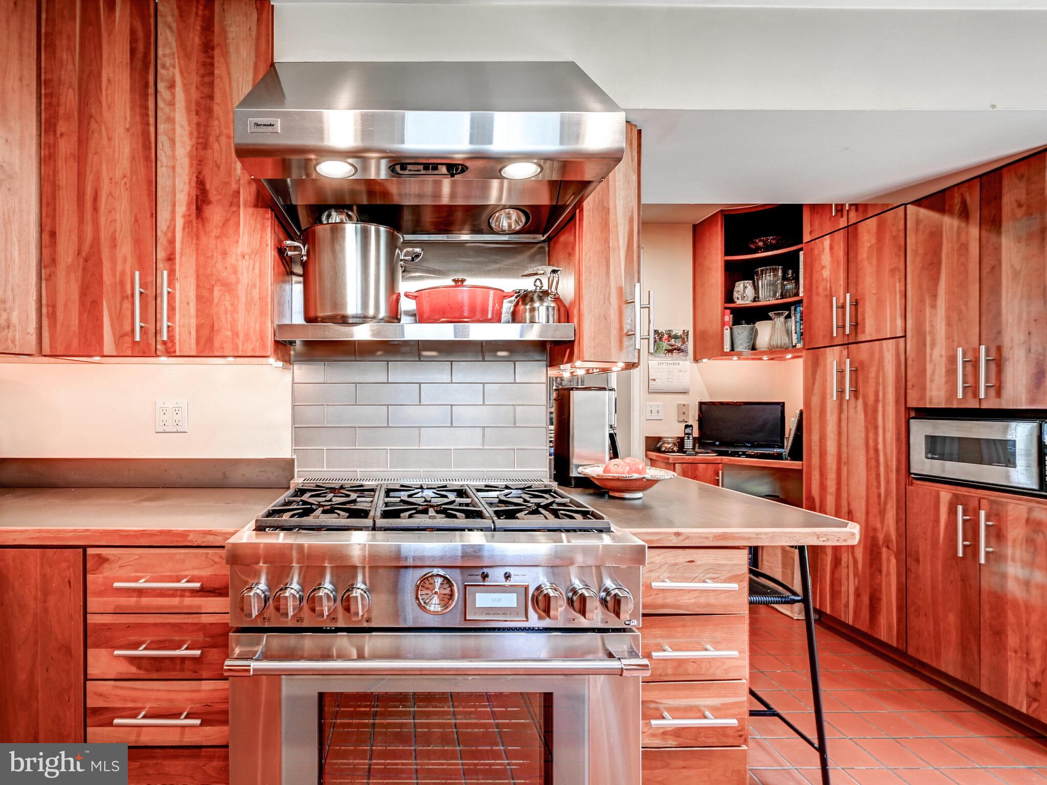 HOMELAND HISTORIC DISTRICT - Residential