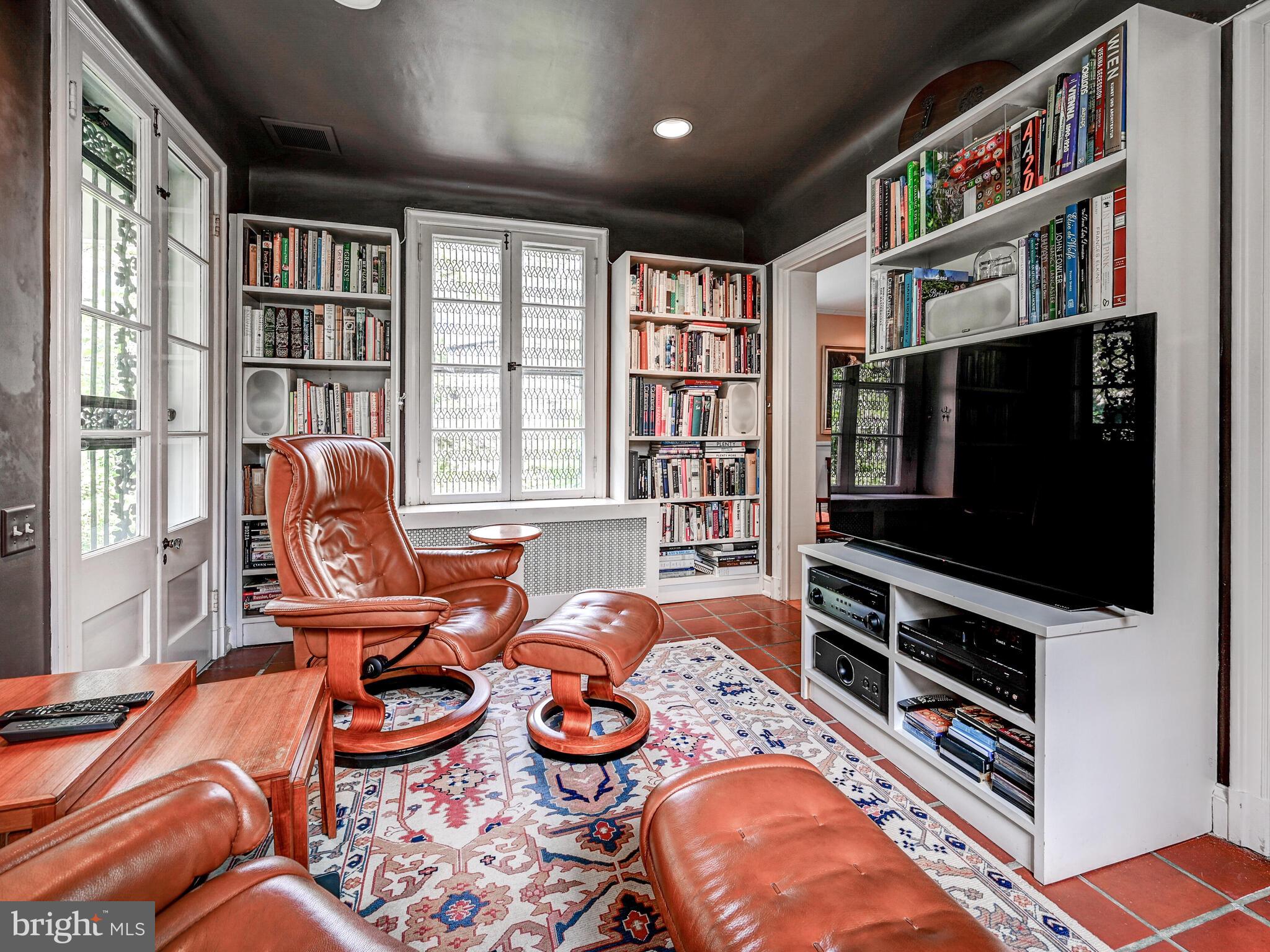 HOMELAND HISTORIC DISTRICT - Residential