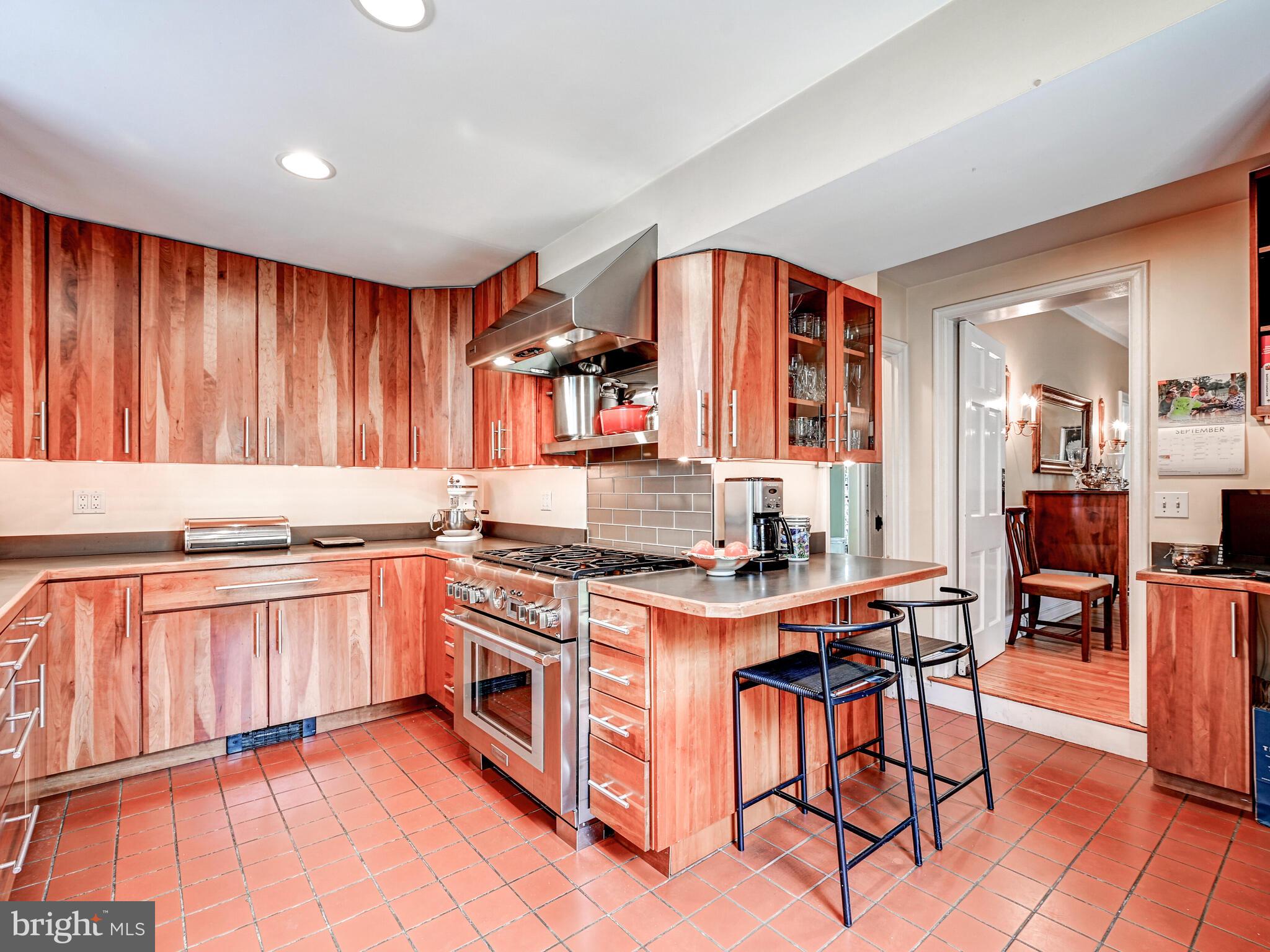 HOMELAND HISTORIC DISTRICT - Residential