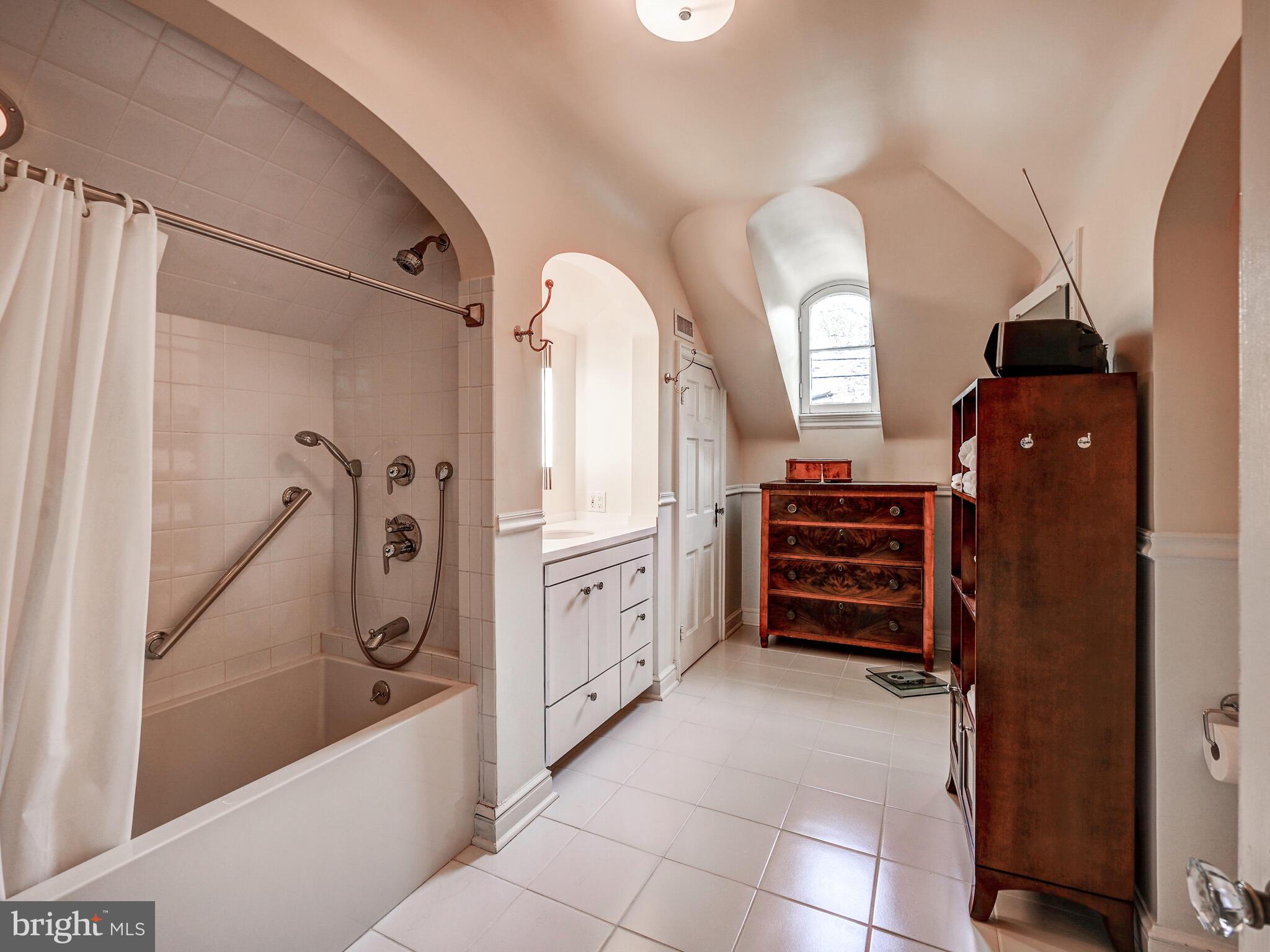 HOMELAND HISTORIC DISTRICT - Residential