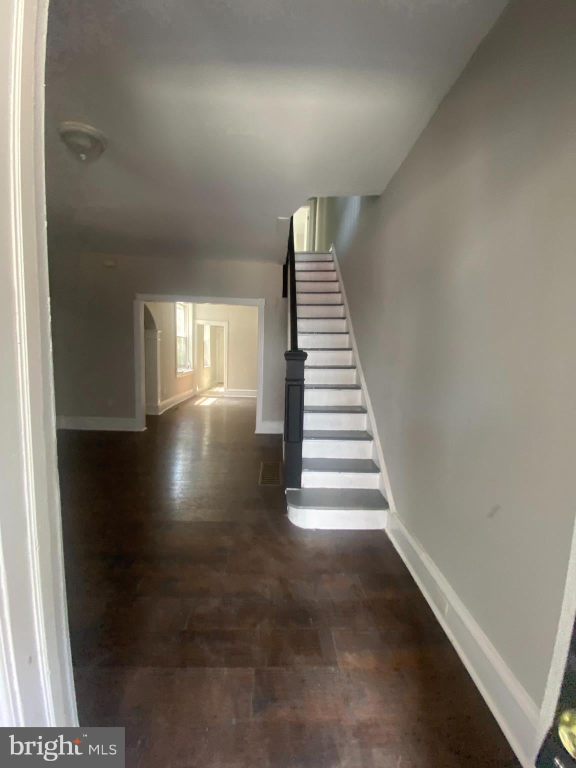 139 W HANSBERRY STREET