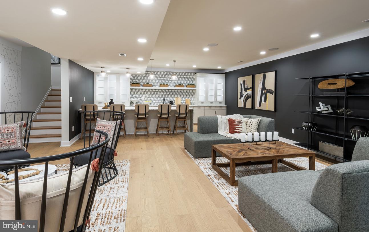 RESERVE AT CENTER SQUARE - Residential