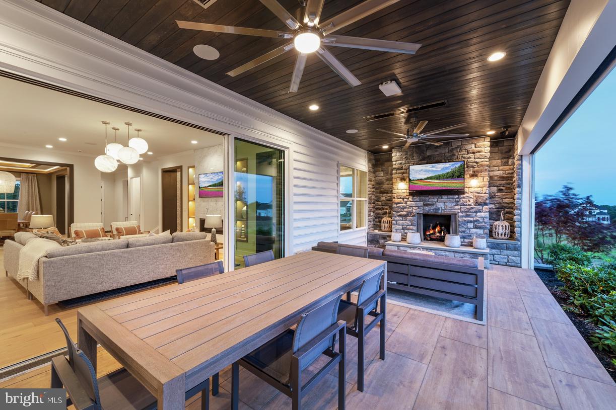 RESERVE AT CENTER SQUARE - Residential