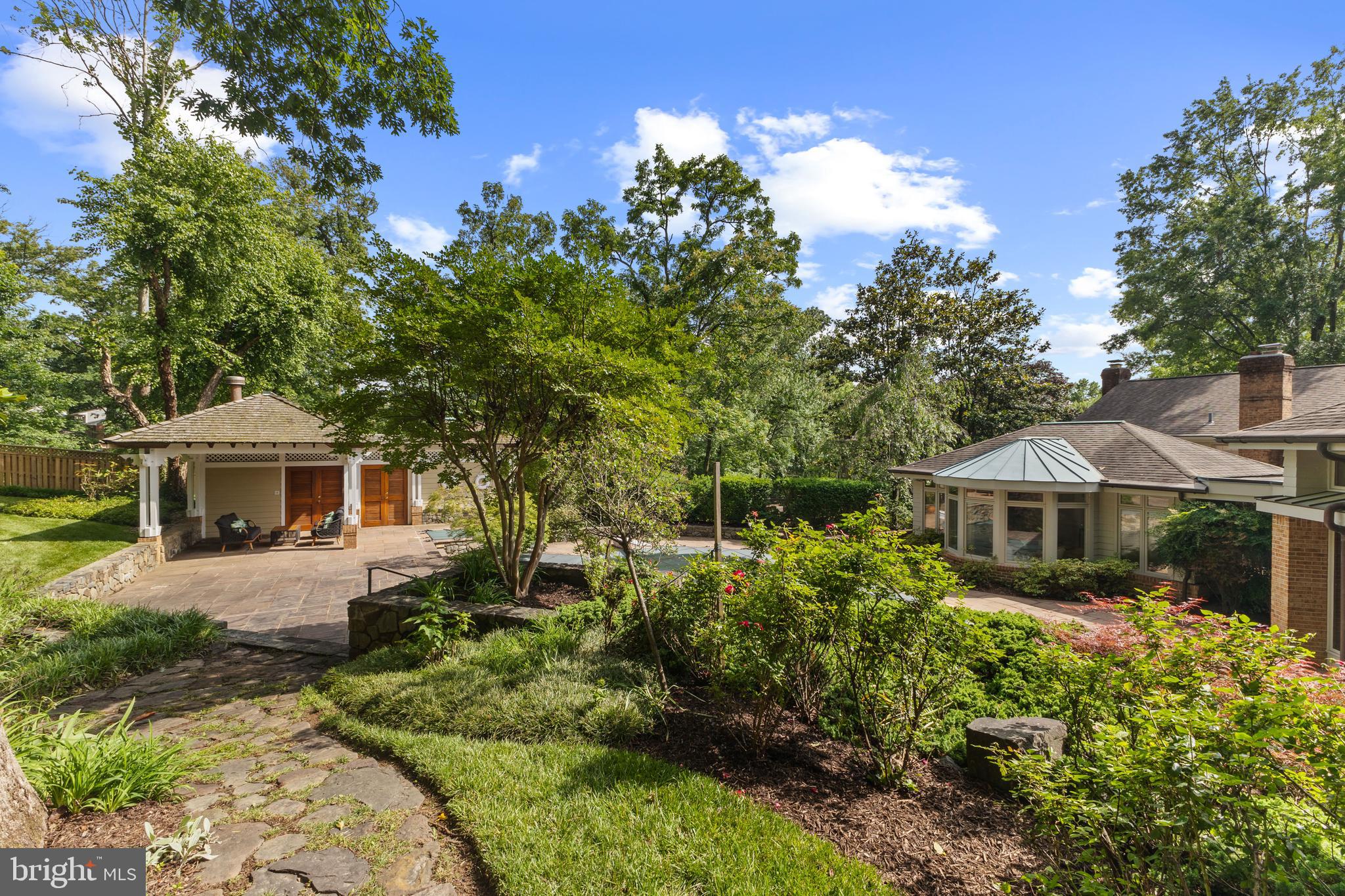 SEMINARY RIDGE - Residential