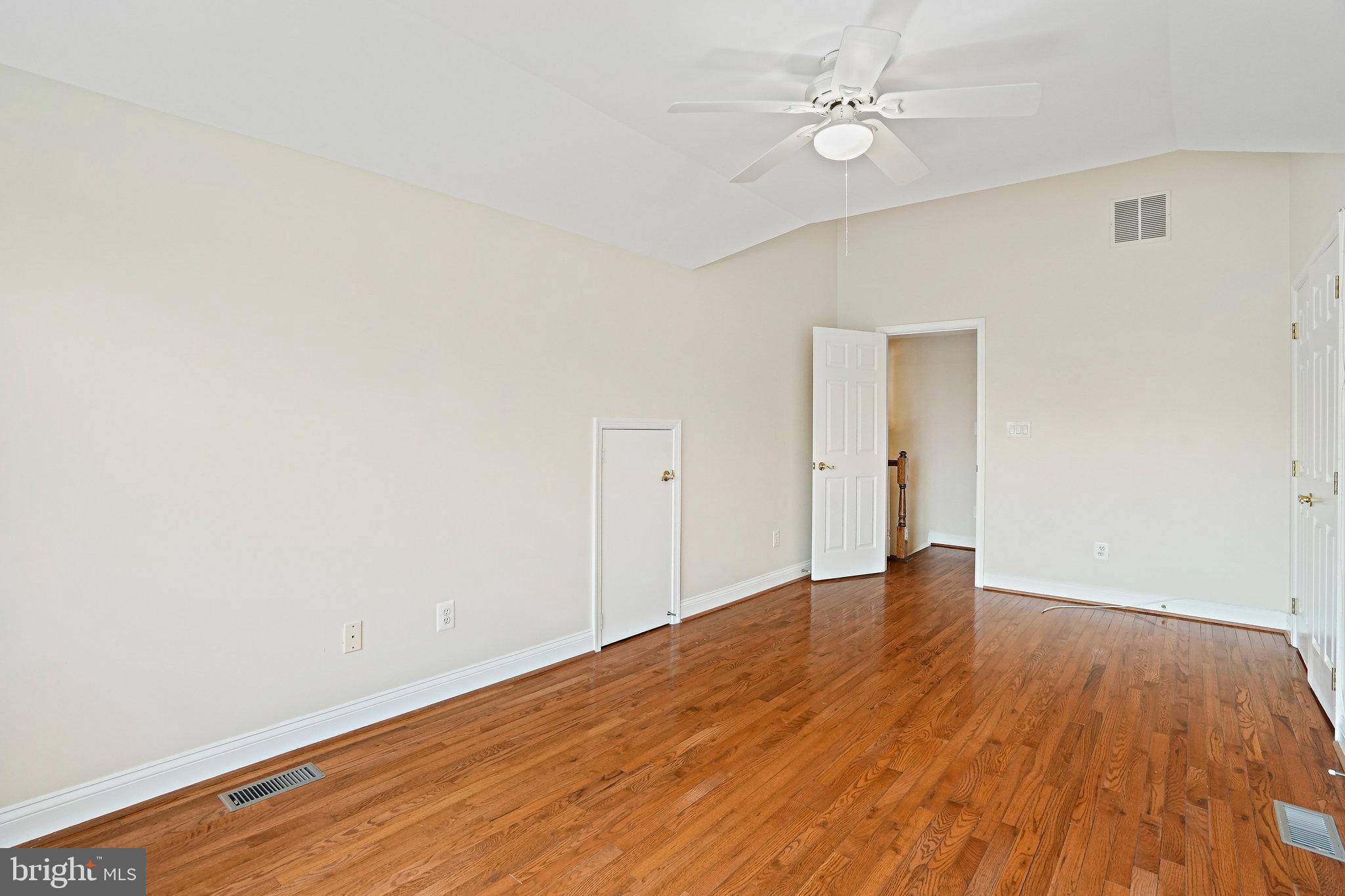 PALISADES PARK - Residential Lease