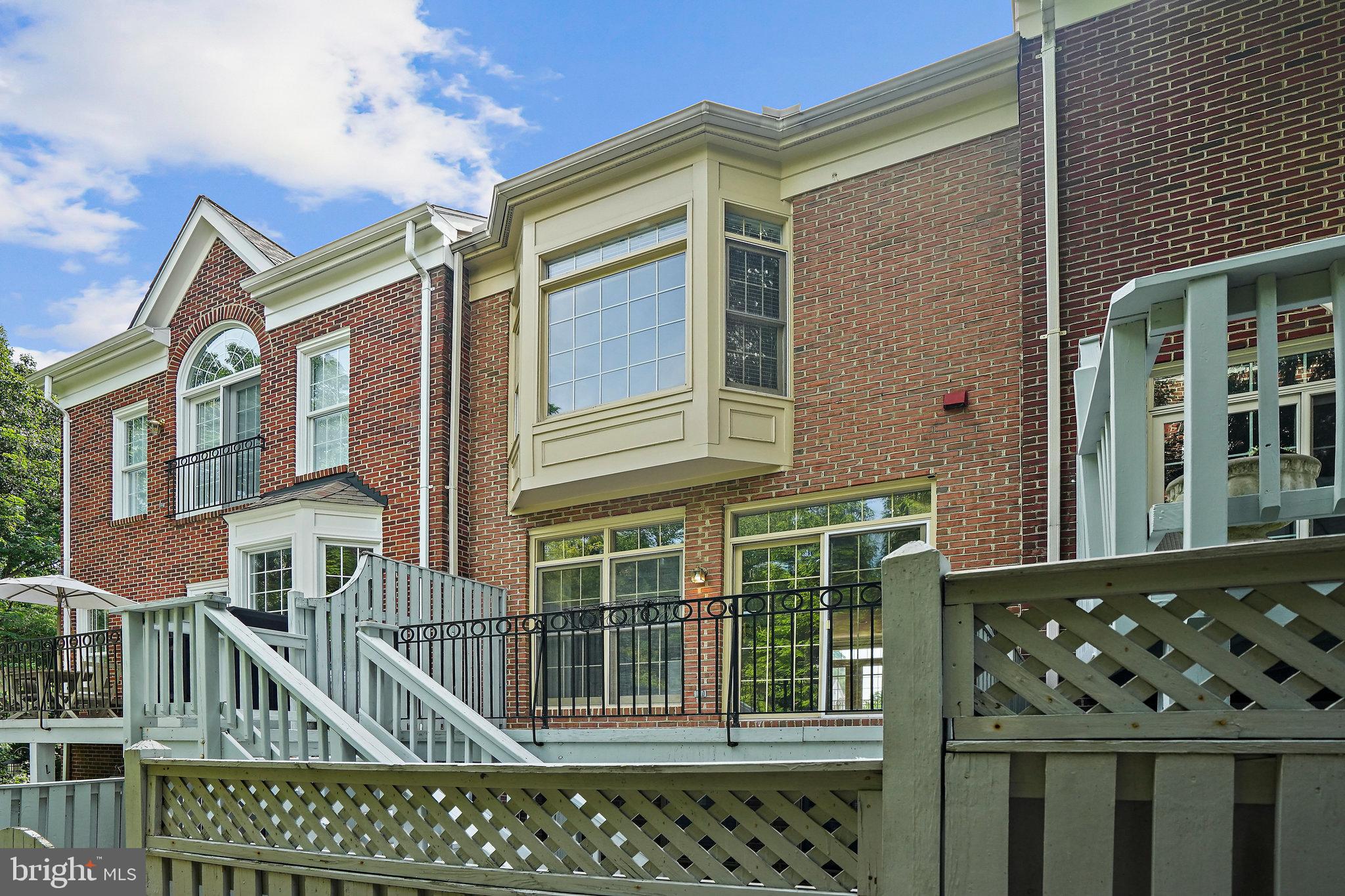 PALISADES PARK - Residential Lease